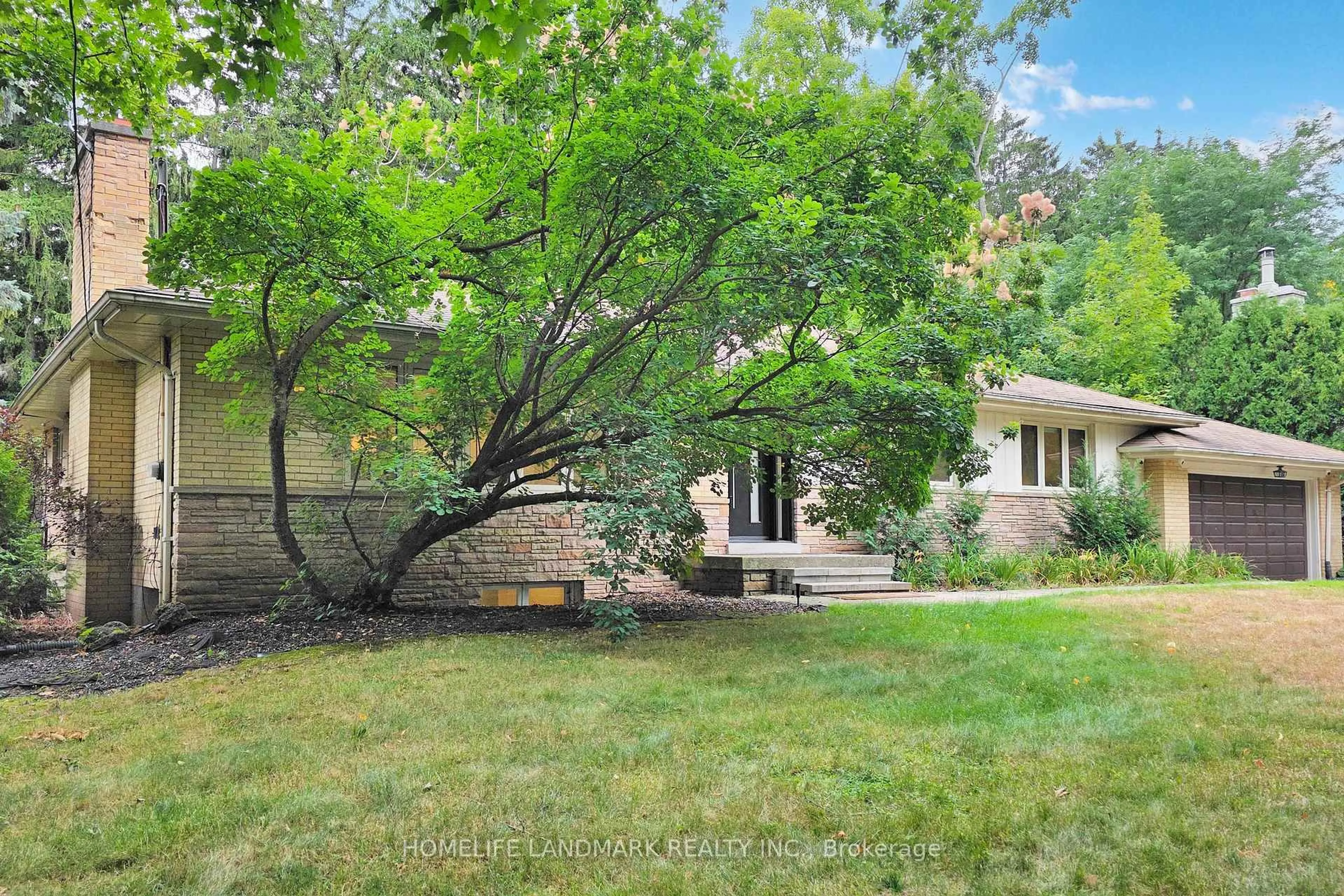 Patio, unknown for 456 Chamberlain Lane, Oakville Ontario L6J 4H5