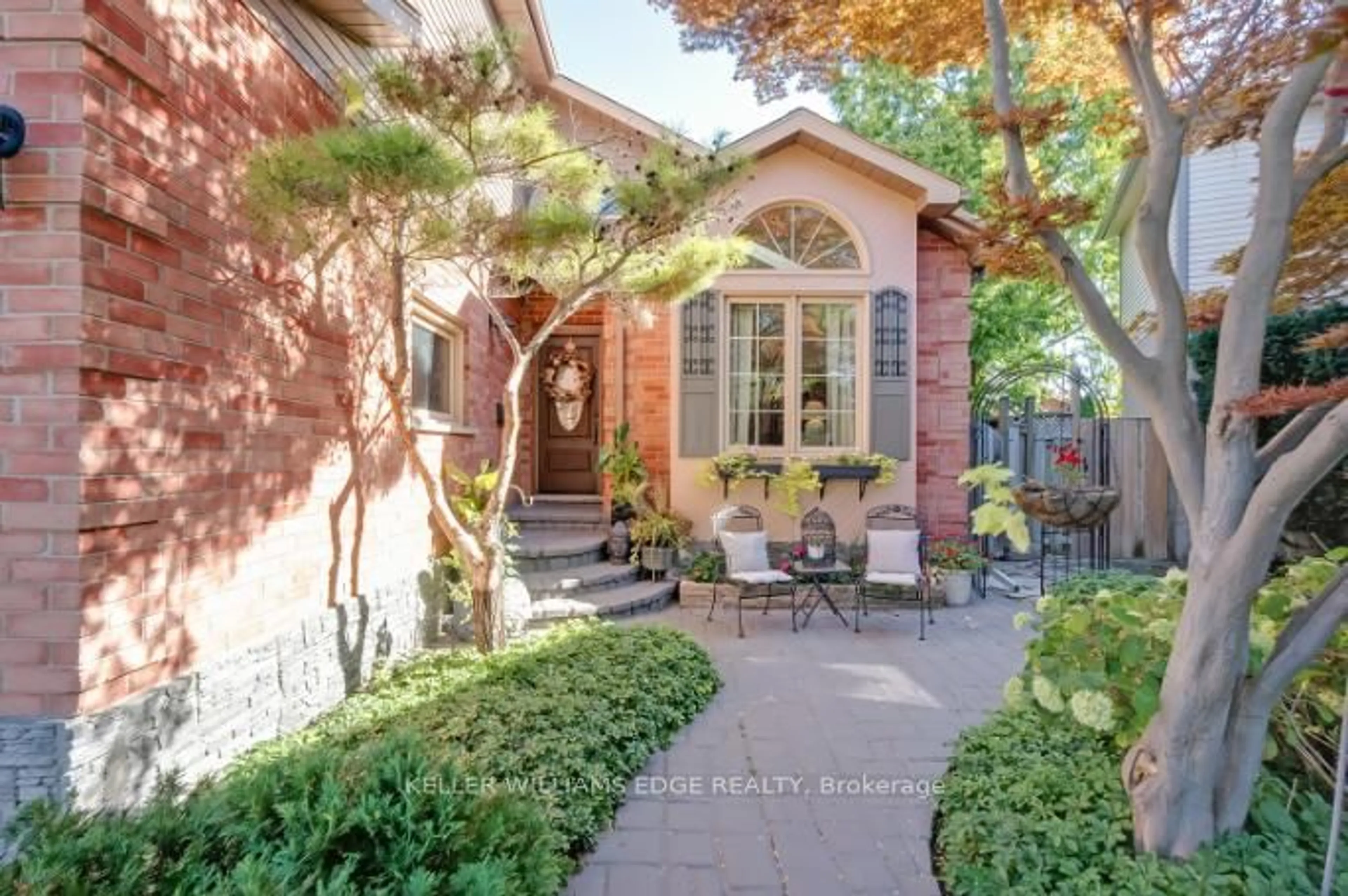 Home with brick exterior material, street for 2264 Heidi Ave, Burlington Ontario L7M 3W4