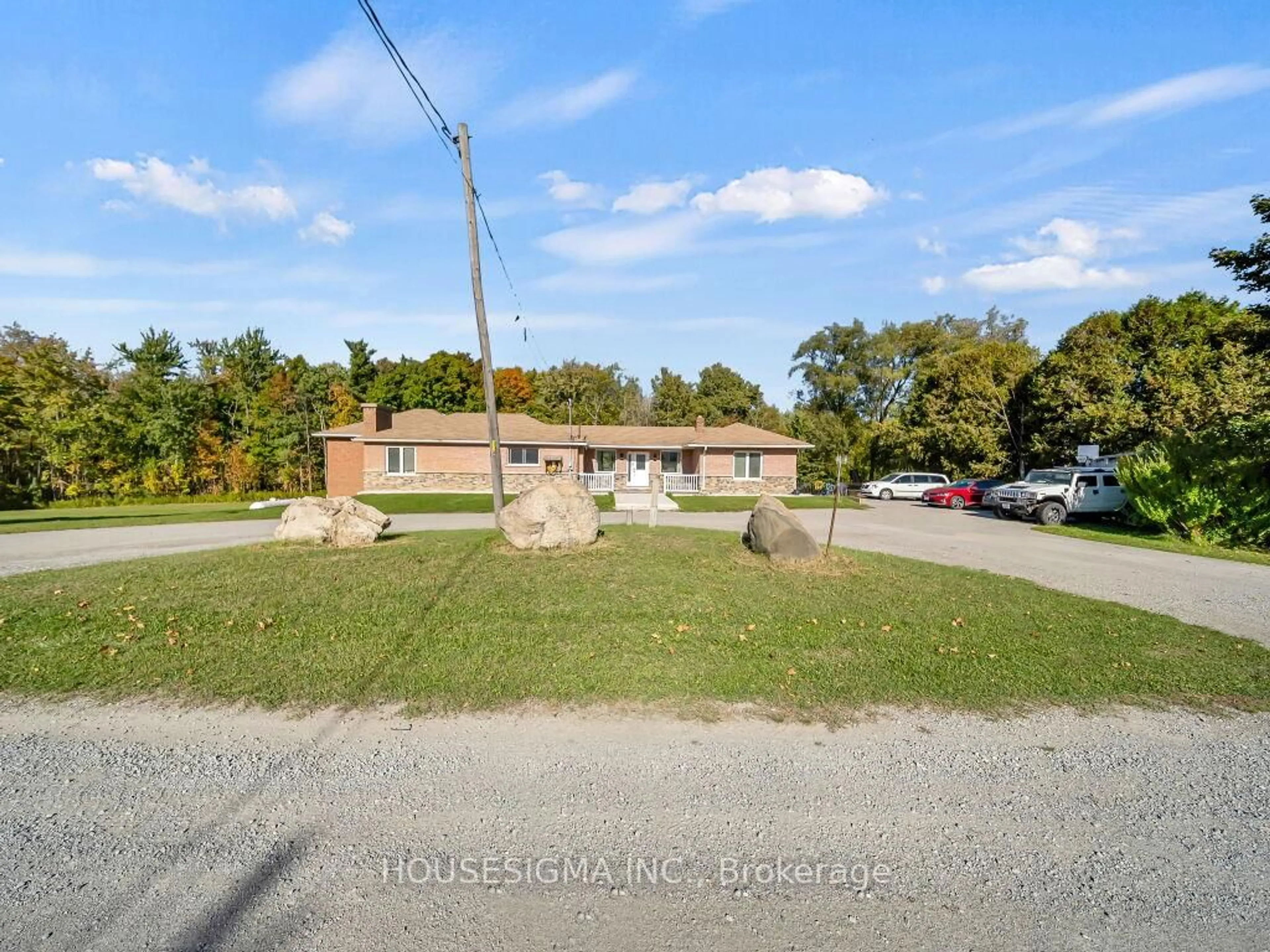 A pic from outside/outdoor area/front of a property/back of a property/a pic from drone, unknown for 12571 Regional Rd 25 Rd, Halton Hills Ontario L7J 2M1