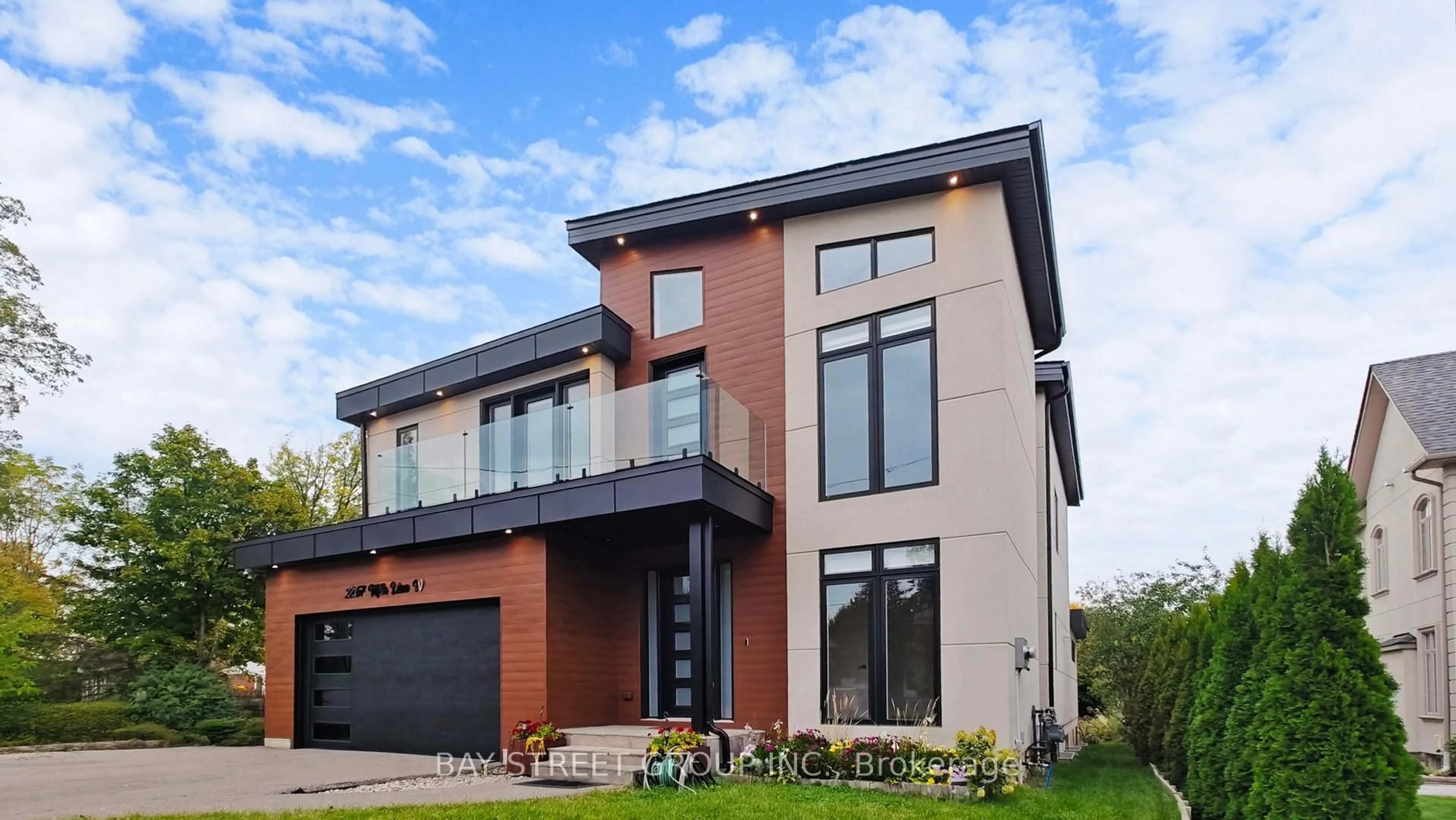Home with brick exterior material, street for 2267 Fifth Line, Mississauga Ontario L5K 1V7