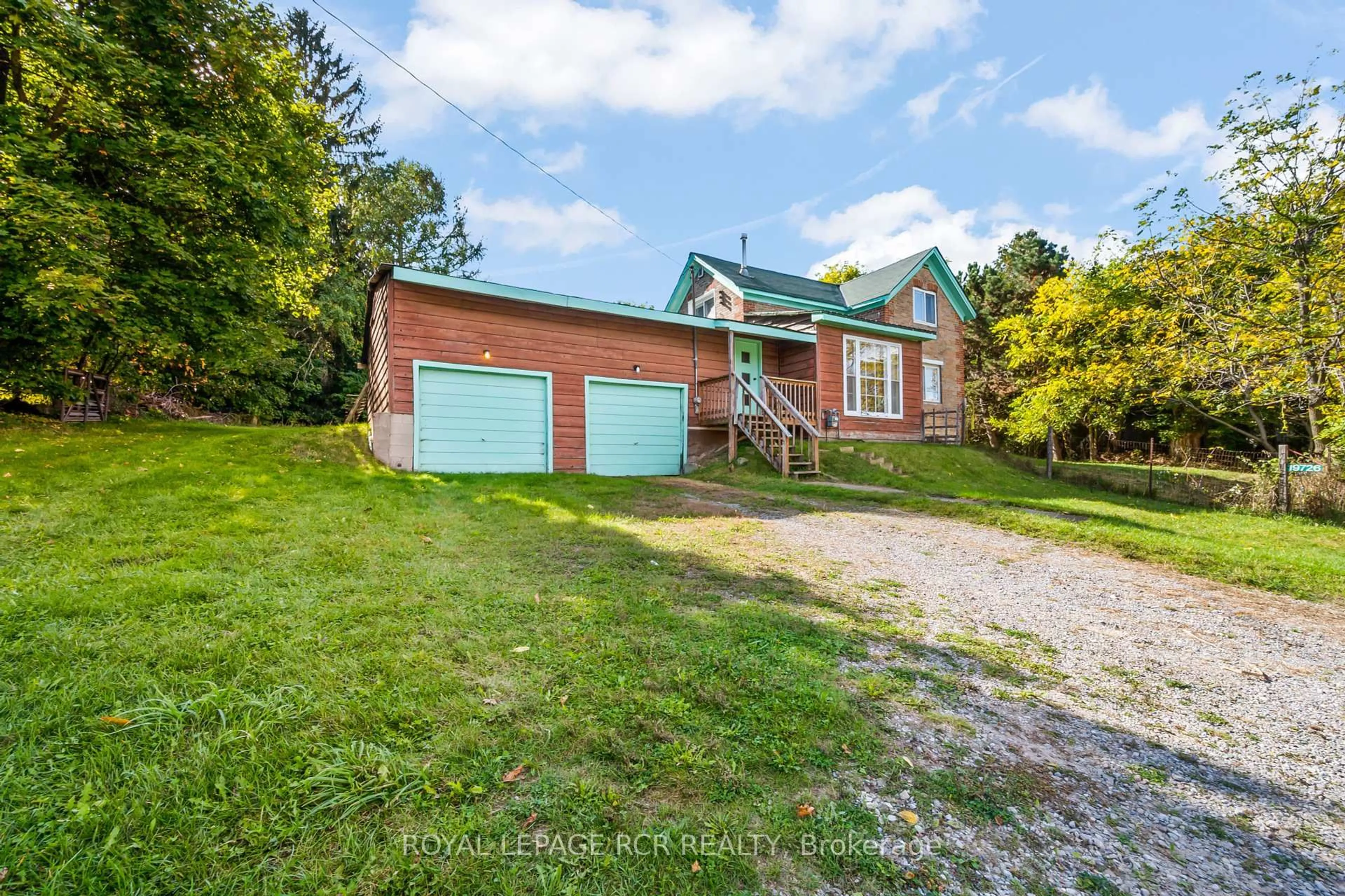A pic from outside/outdoor area/front of a property/back of a property/a pic from drone, unknown for 19726 Airport Rd, Caledon Ontario L7K 0A3