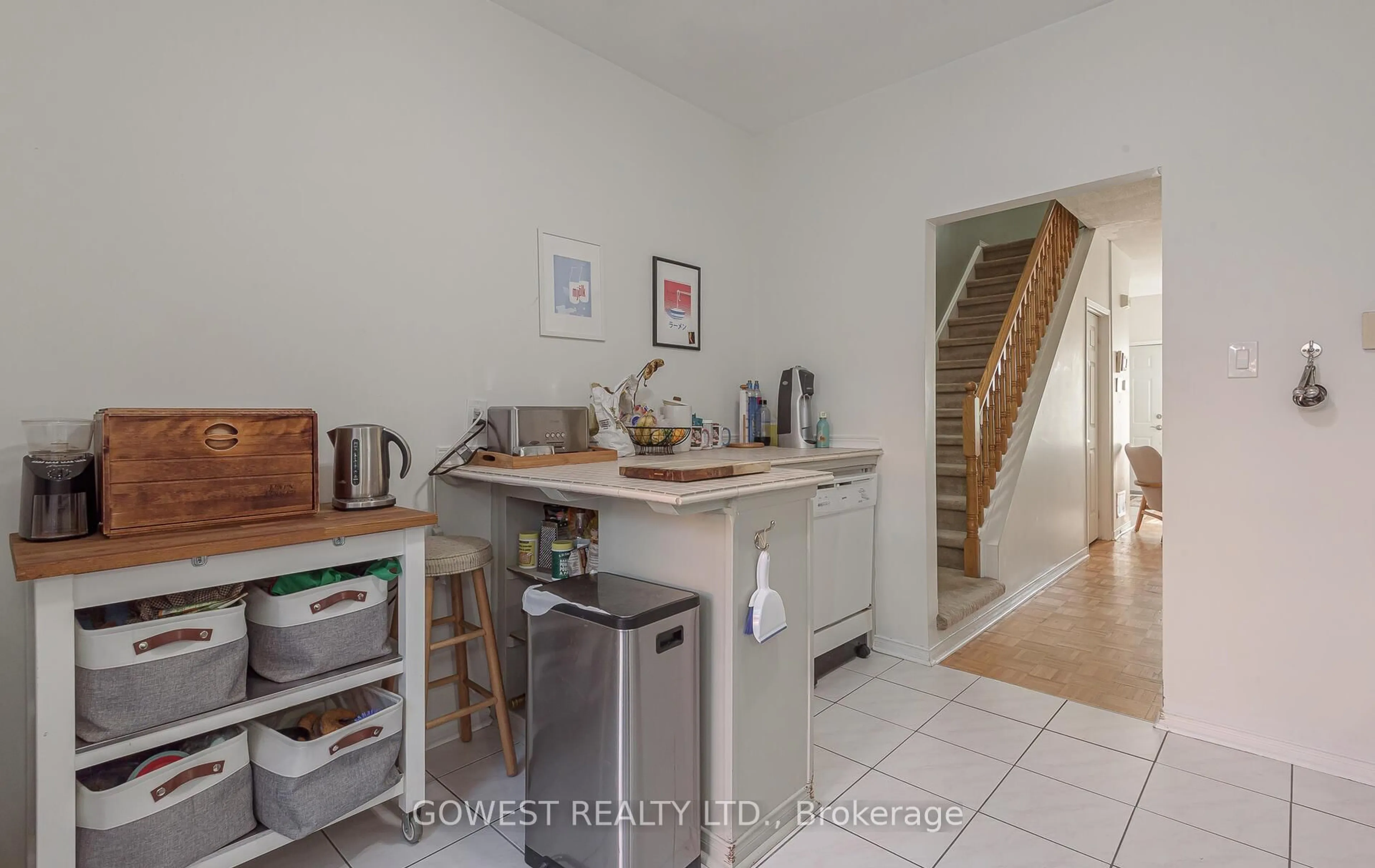 Unknown for 1538 Dupont St #B, Toronto Ontario M6P 4G7