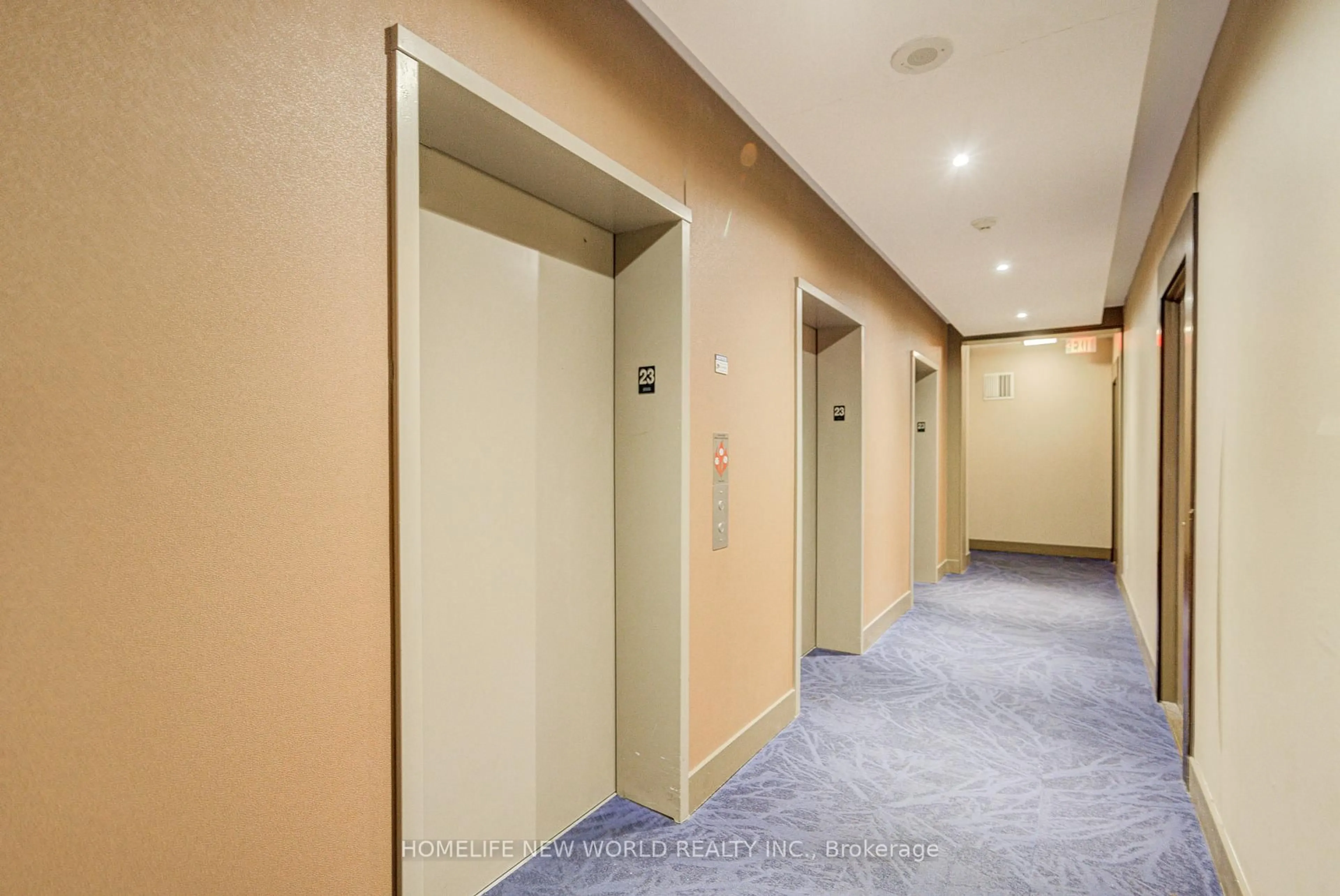 Indoor foyer for 4065 Brickstone Mews #2307, Mississauga Ontario L5B 0G3