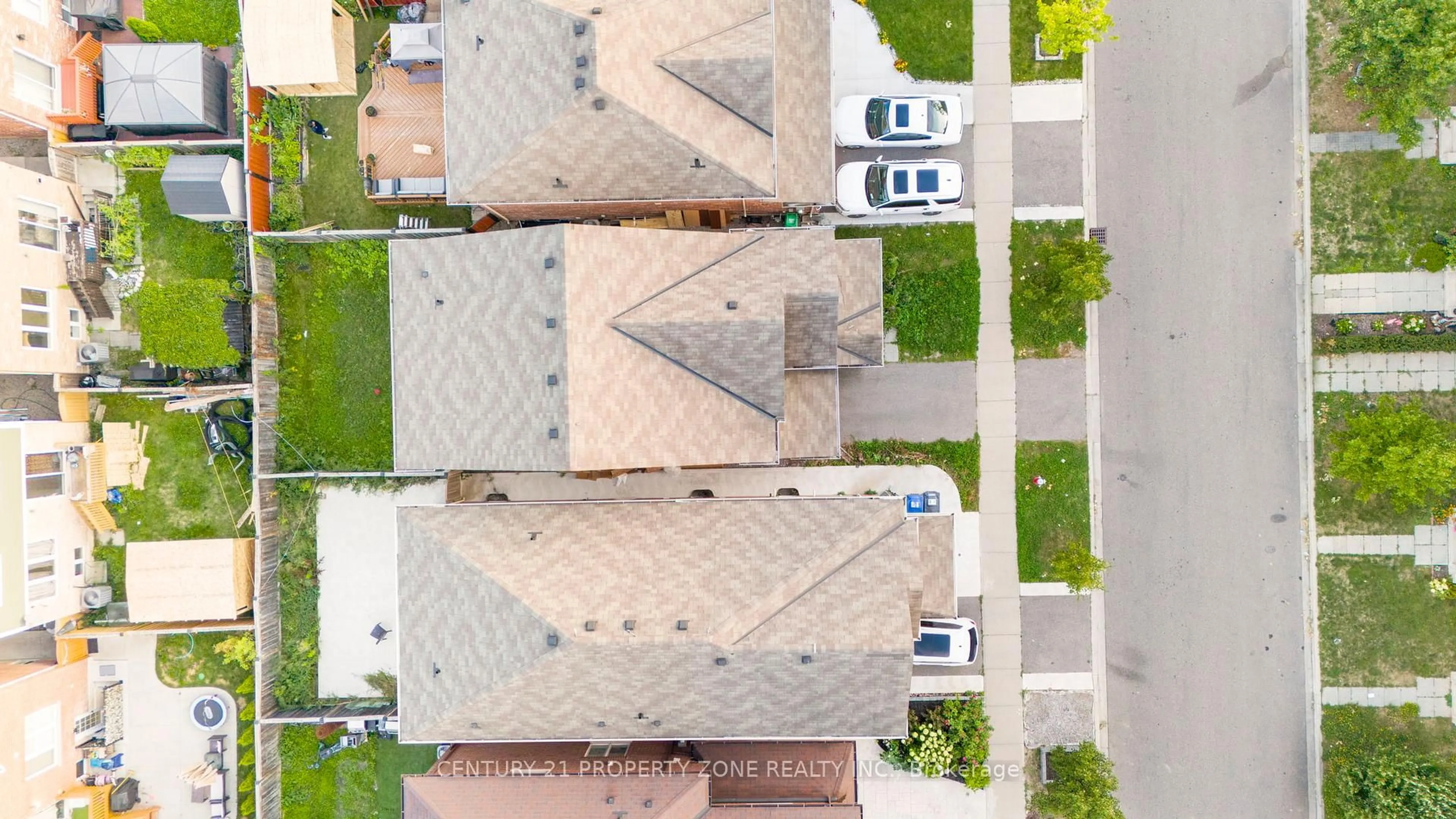 A pic from outside/outdoor area/front of a property/back of a property/a pic from drone, street for 63 Agricola Rd, Brampton Ontario L7A 0V6
