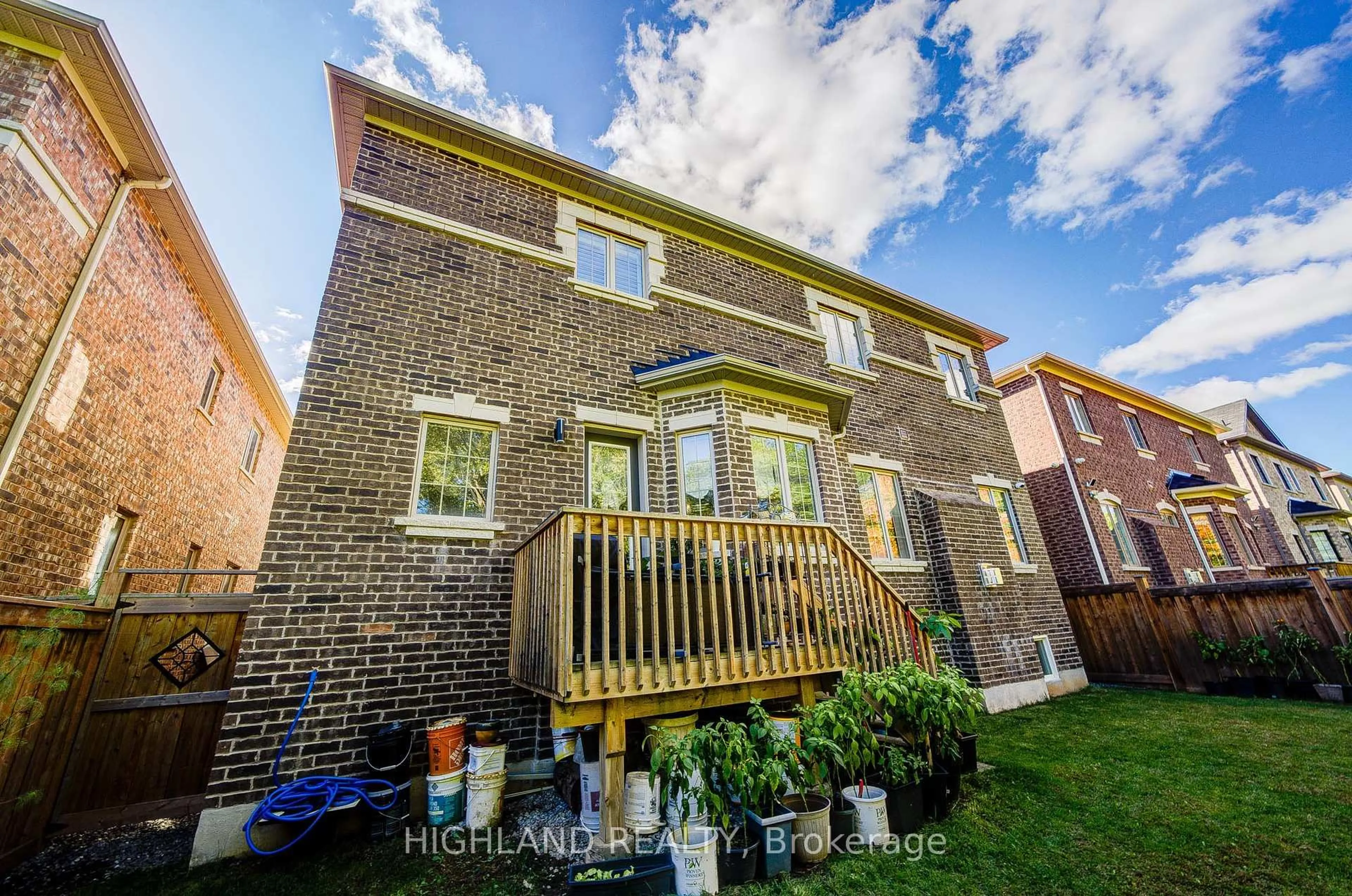 Home with brick exterior material, street for 3185 Meadow Marsh Cres, Oakville Ontario L6H 0T6