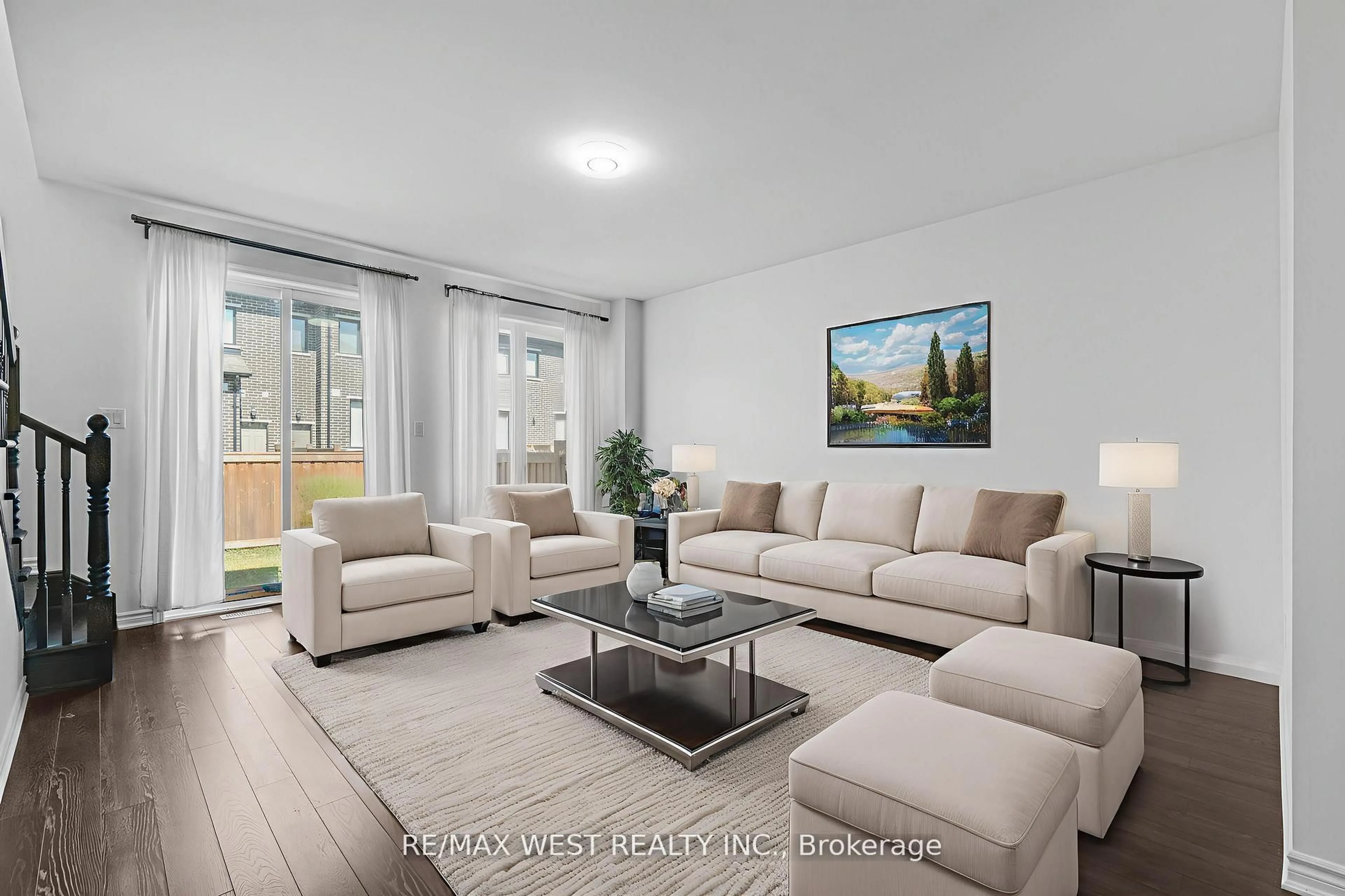 Living room with furniture, unknown for 23 Circus Cres, Brampton Ontario L7A 0H1