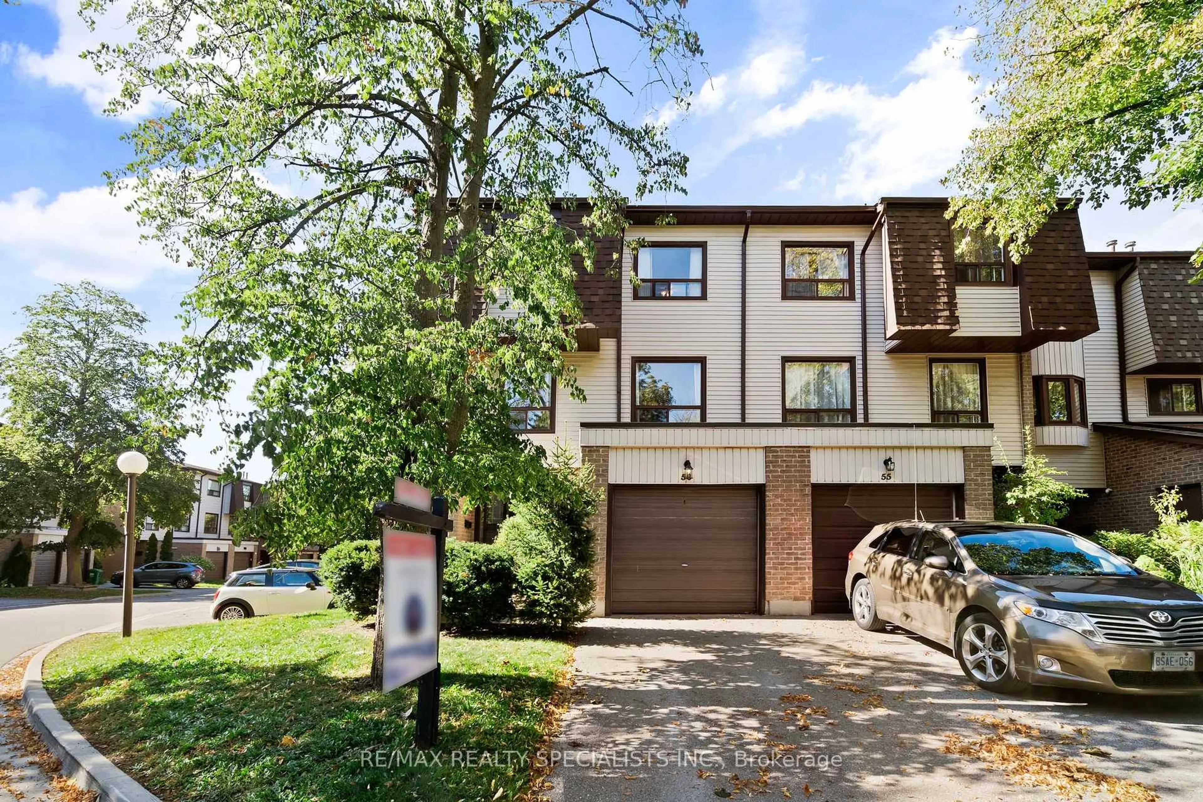 Home with brick exterior material, street for 6040 Montevideo Rd #56, Mississauga Ontario L5N 2T4