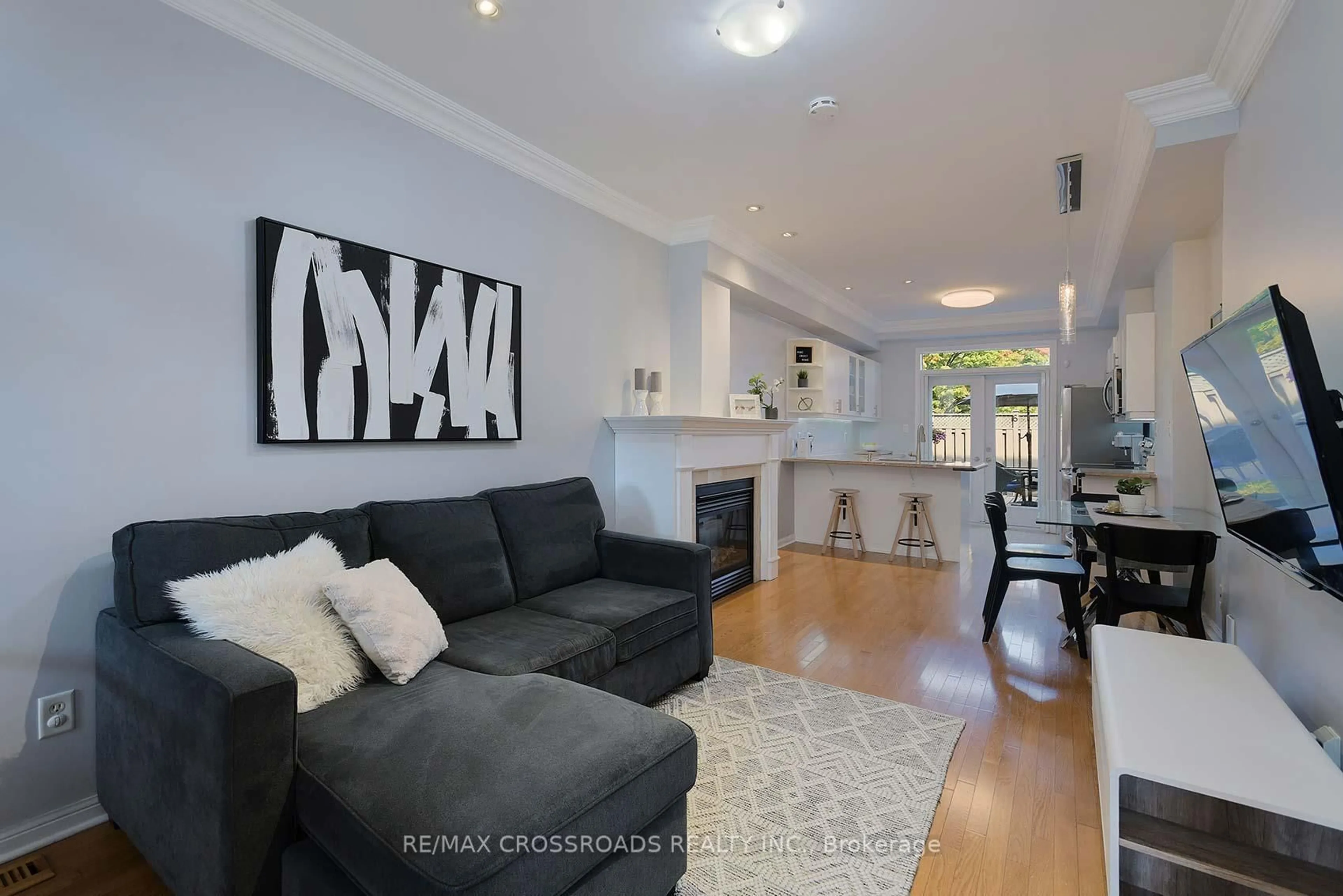 Living room with furniture, unknown for 3890 Bloor St #6, Toronto Ontario M9B 1L7