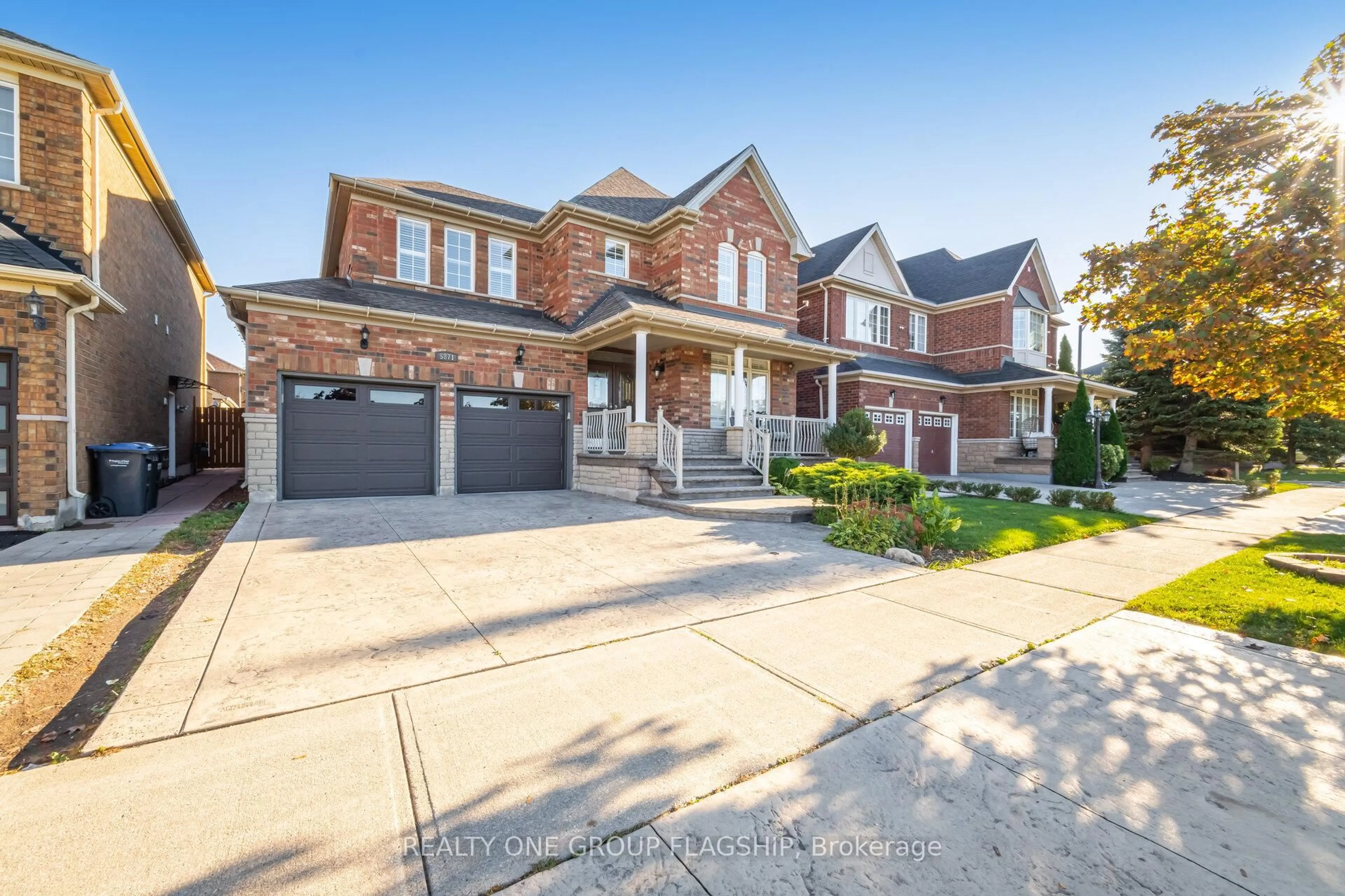 Home with brick exterior material, street for 5871 Long Valley Rd, Mississauga Ontario L5M 6J5