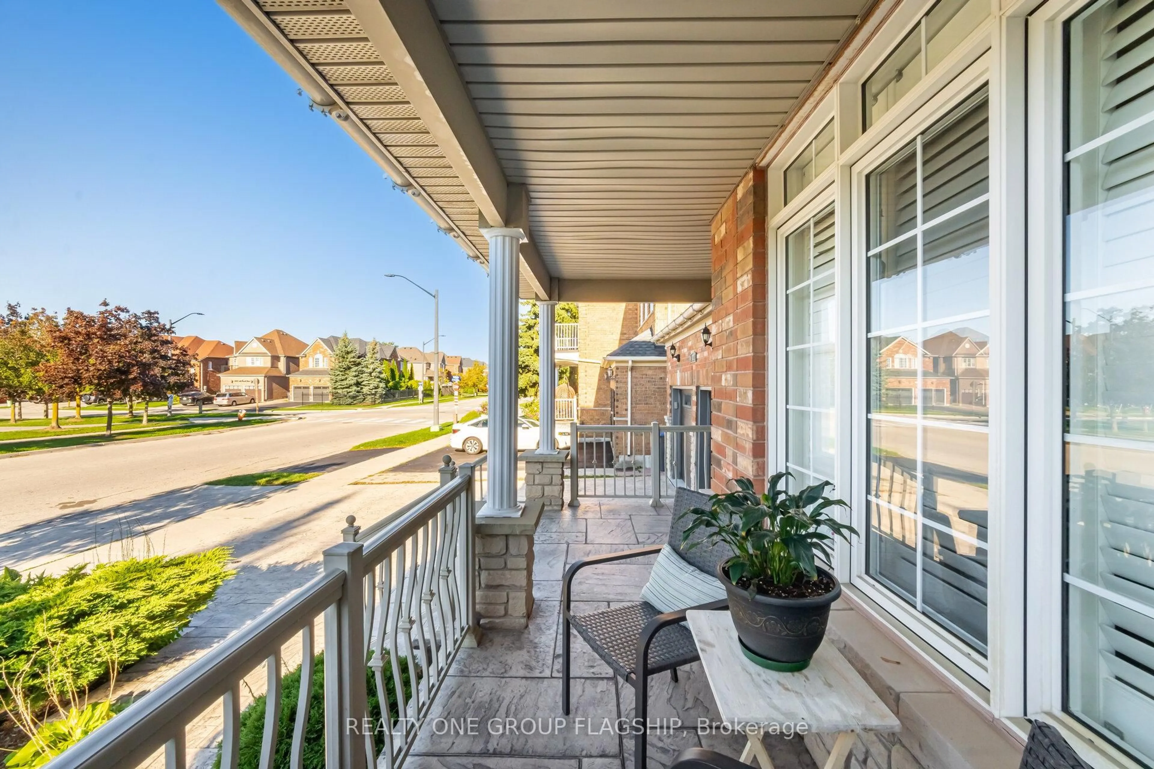 Patio, water/lake/river/ocean view for 5871 Long Valley Rd, Mississauga Ontario L5M 6J5