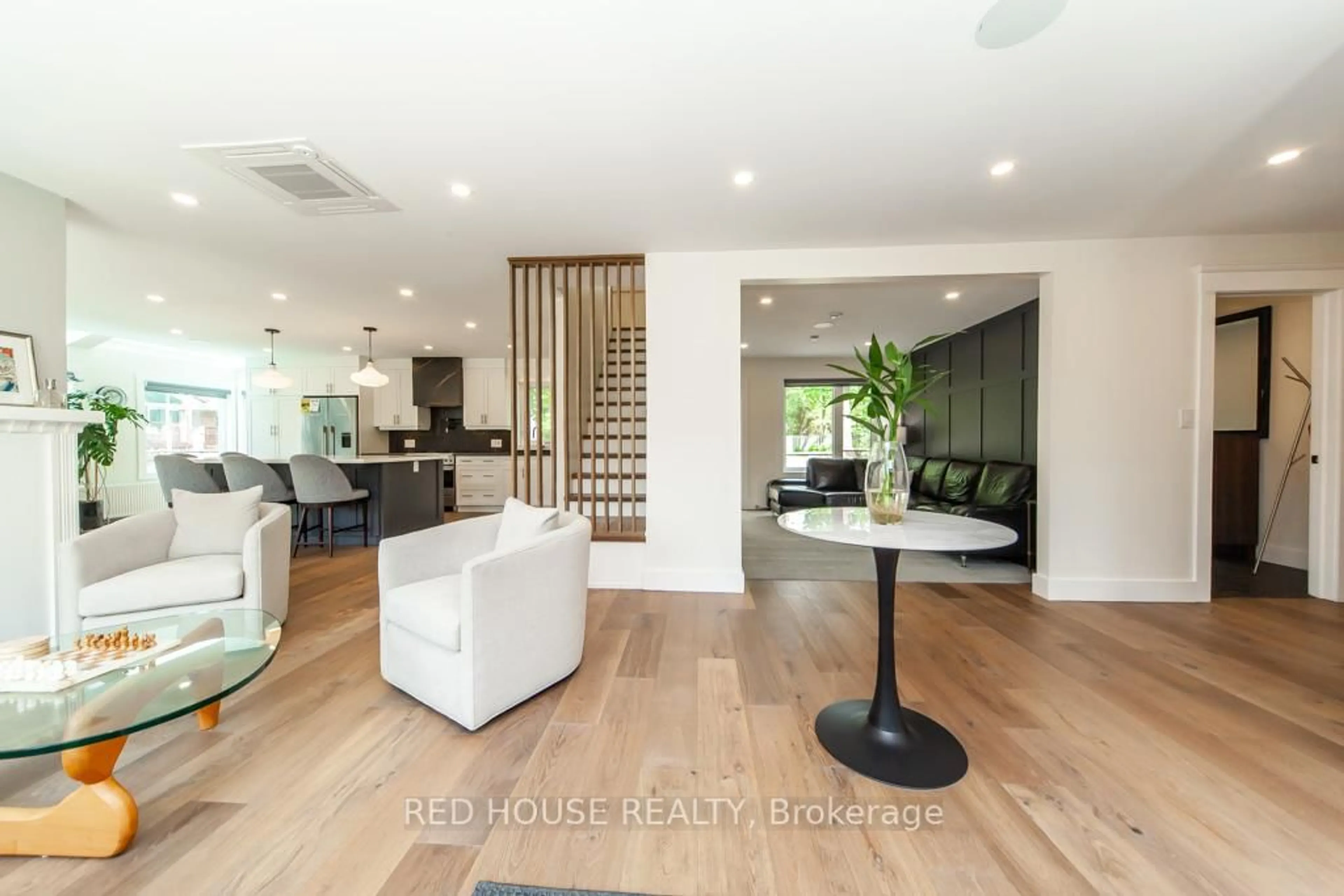 Unknown for 29 Pinewood Tr, Mississauga Ontario L5G 2L2