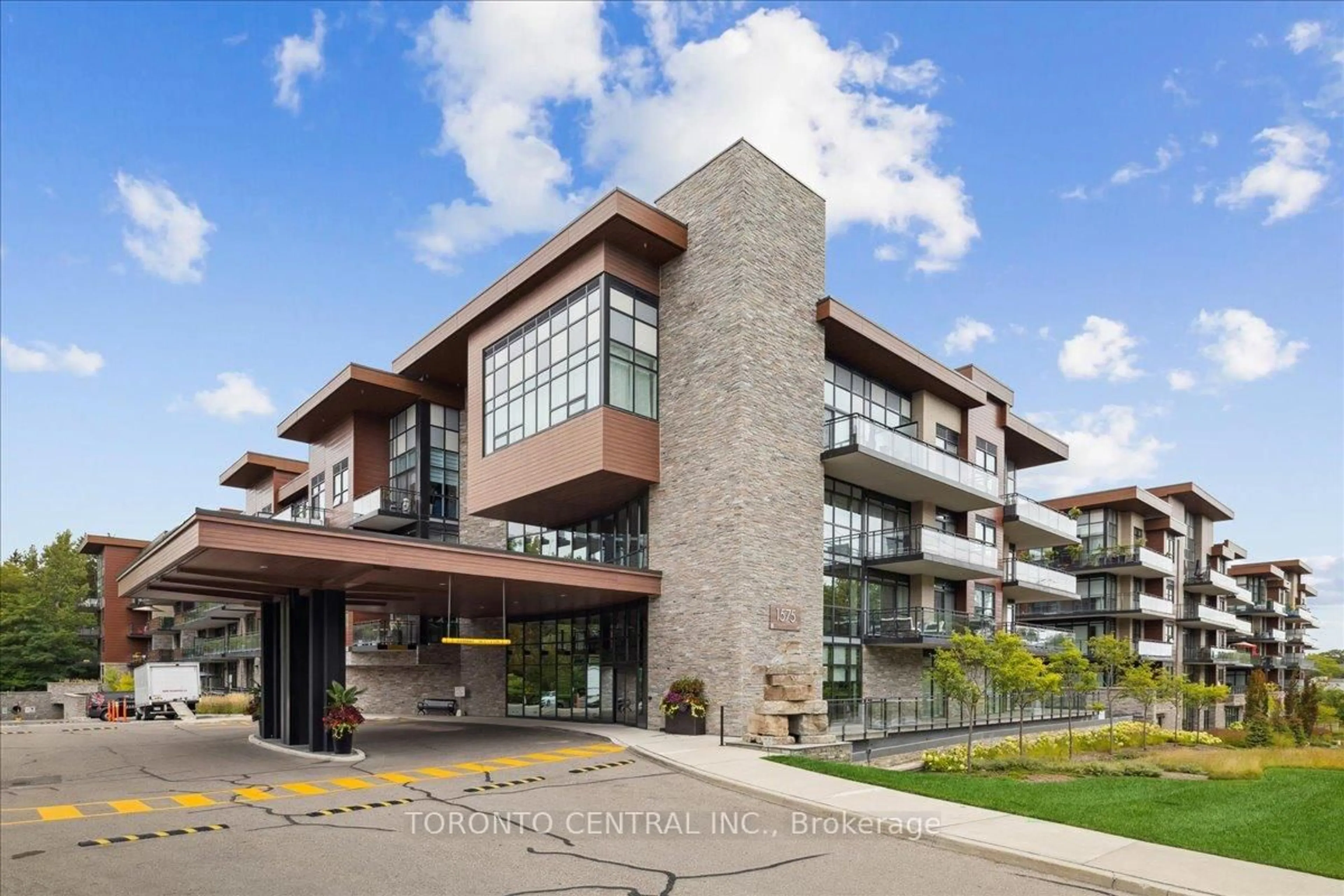 Unknown for 1575 Lakeshore Rd #237, Mississauga Ontario L5J 1J4