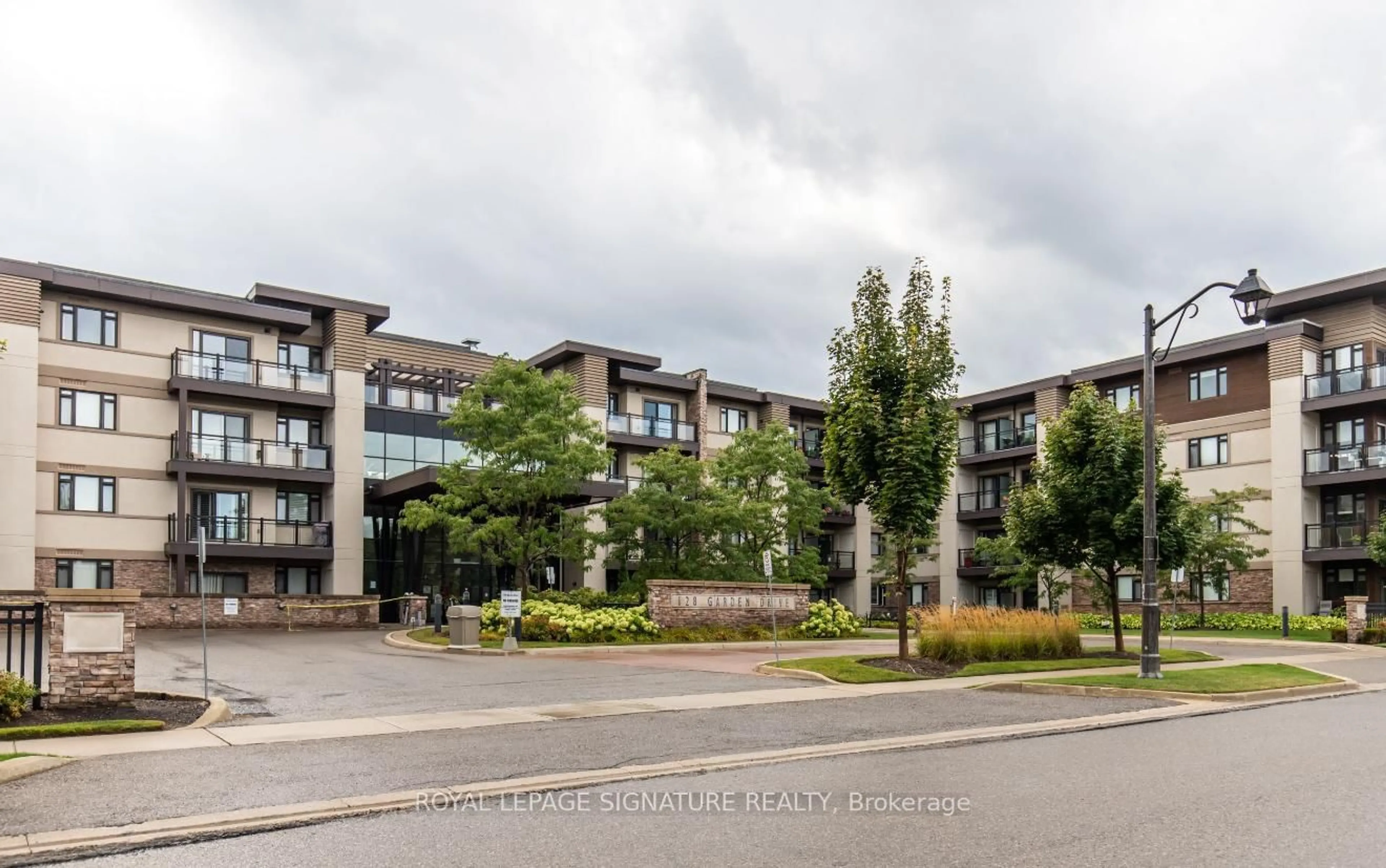 Unknown for 128 Garden Dr #413, Oakville Ontario L6K 0H7