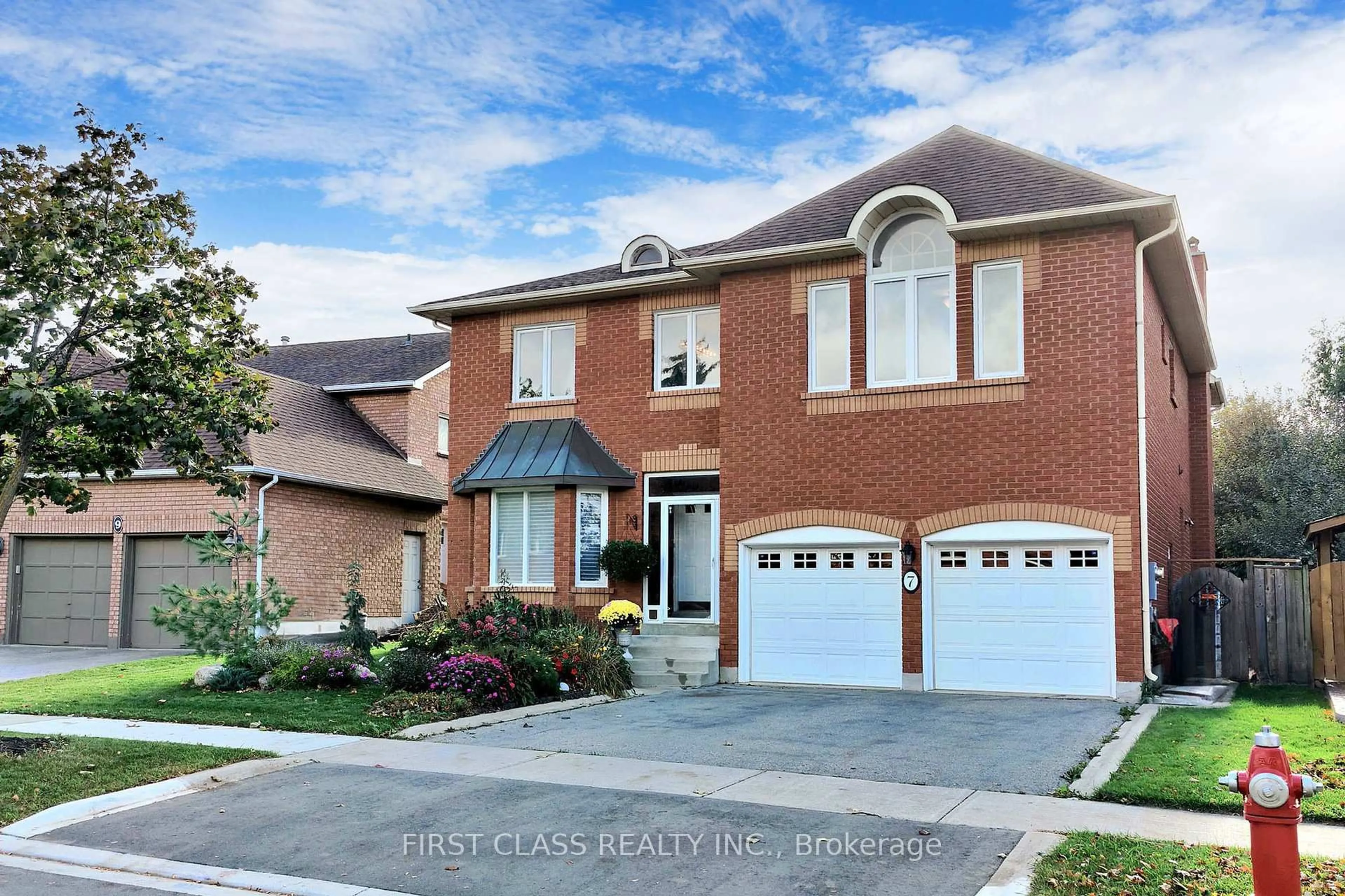 Home with brick exterior material, street for 7 Kenpark Ave, Brampton Ontario L6Z 3P4