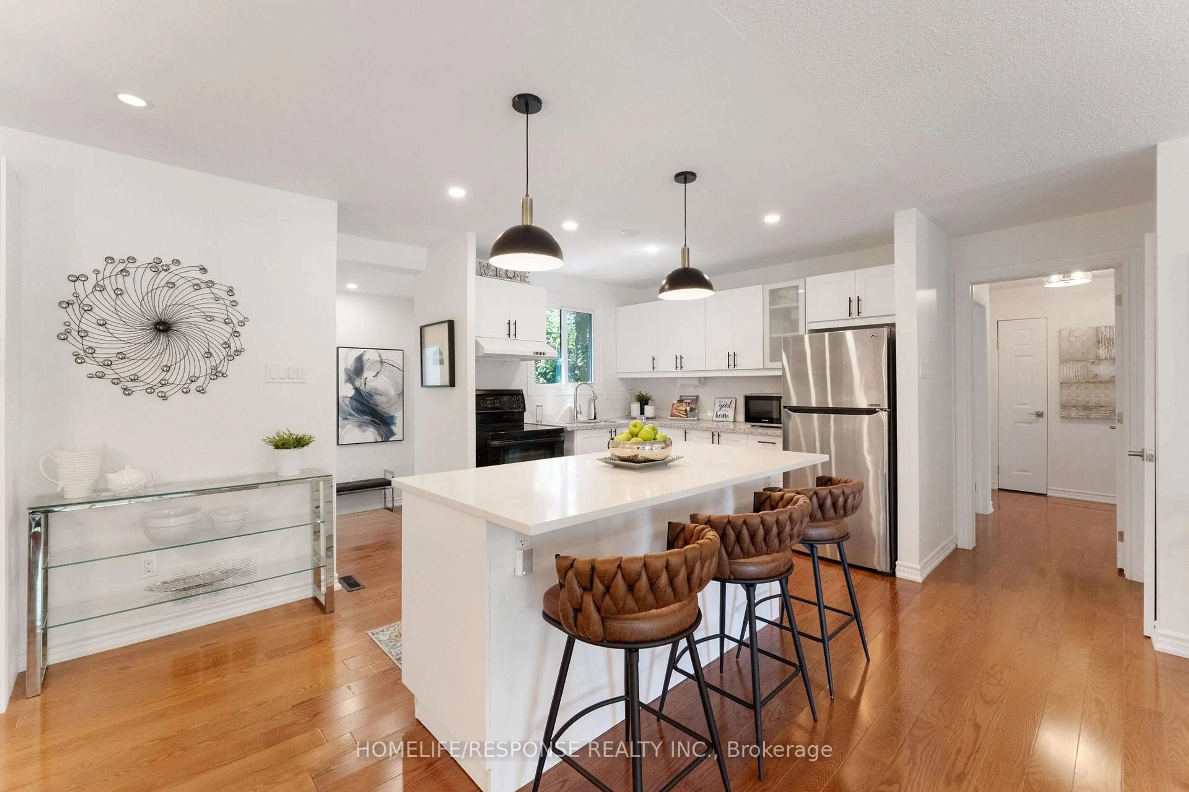 Open concept kitchen, unknown for 2112 SOUTH MILLWAY, Mississauga Ontario L5L 1A6