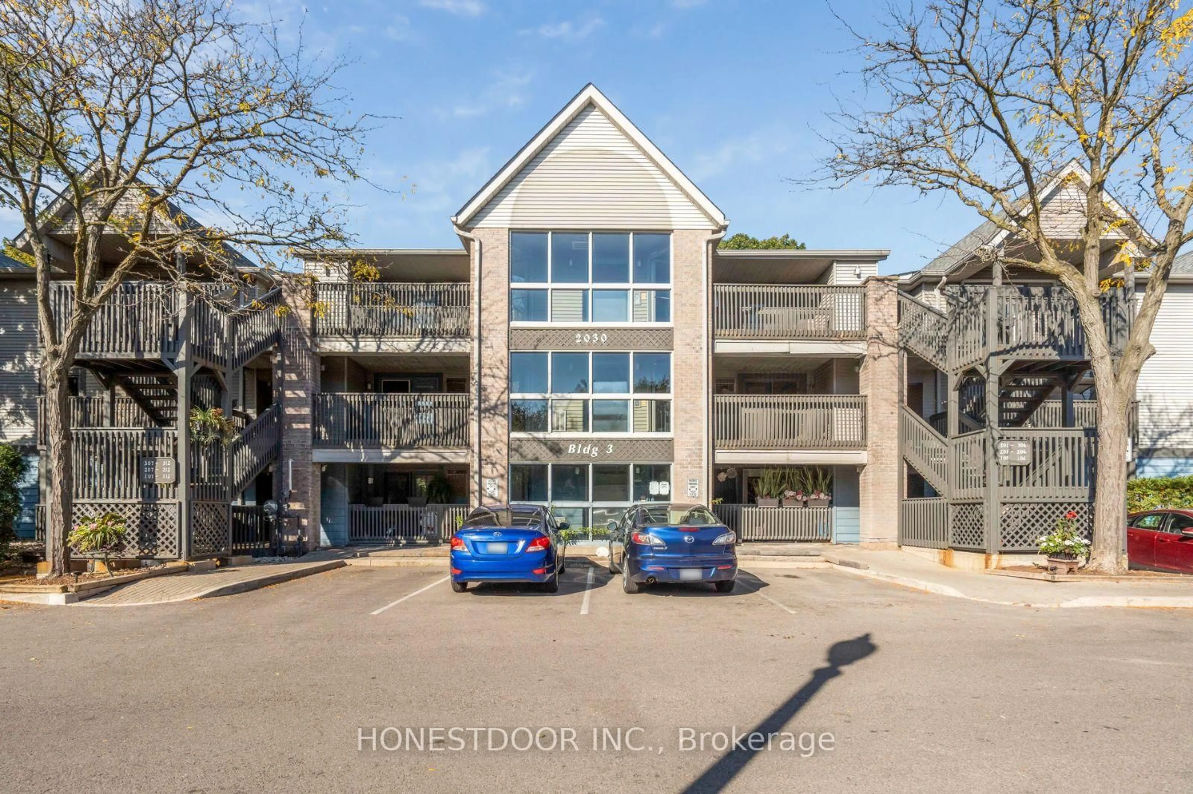 A pic from outside/outdoor area/front of a property/back of a property/a pic from drone, unknown for 2030 Cleaver Ave #304, Burlington Ontario L7M 4C3