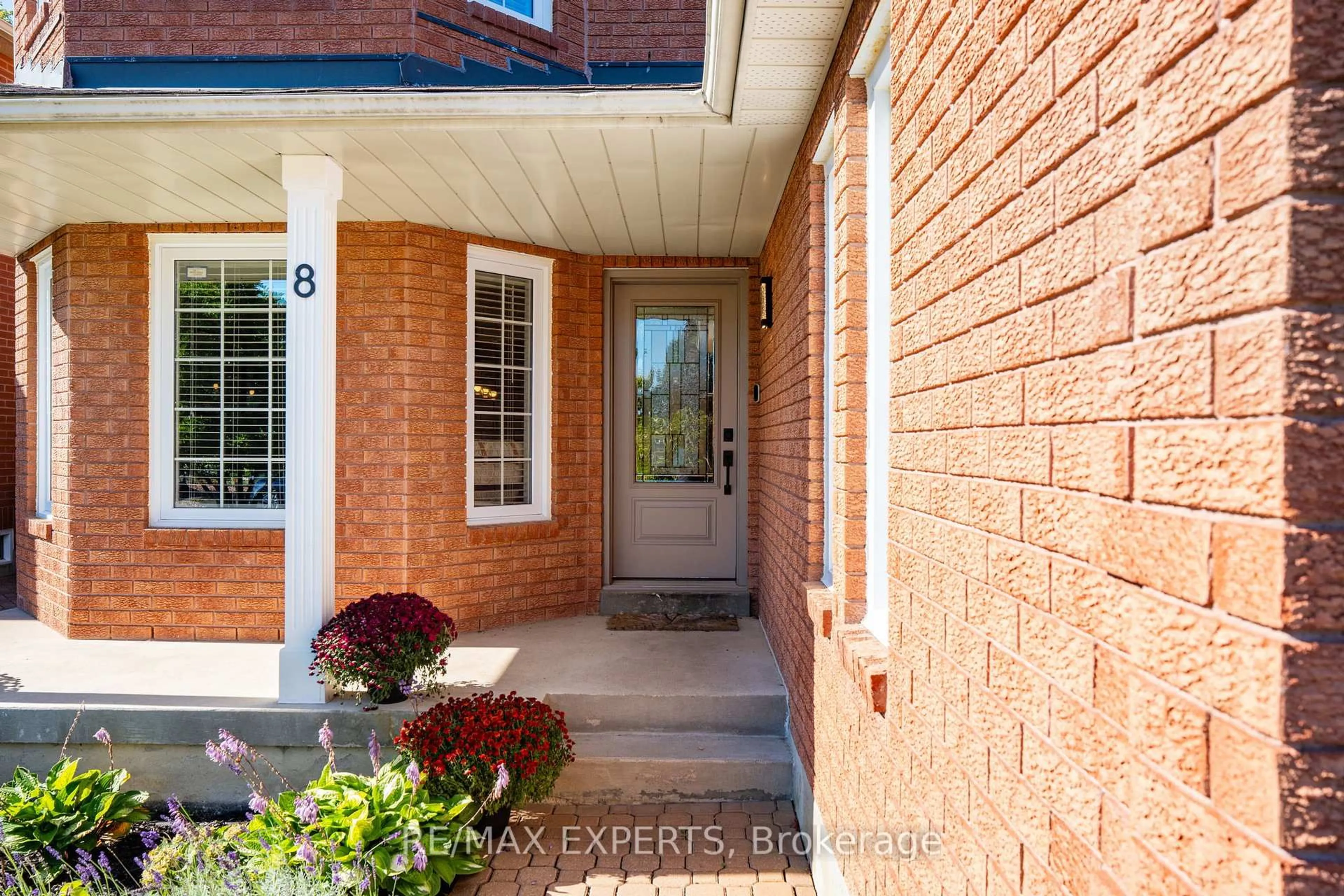 Unknown for 8 Strawberry Hill Crt, Caledon Ontario L7E 1R9