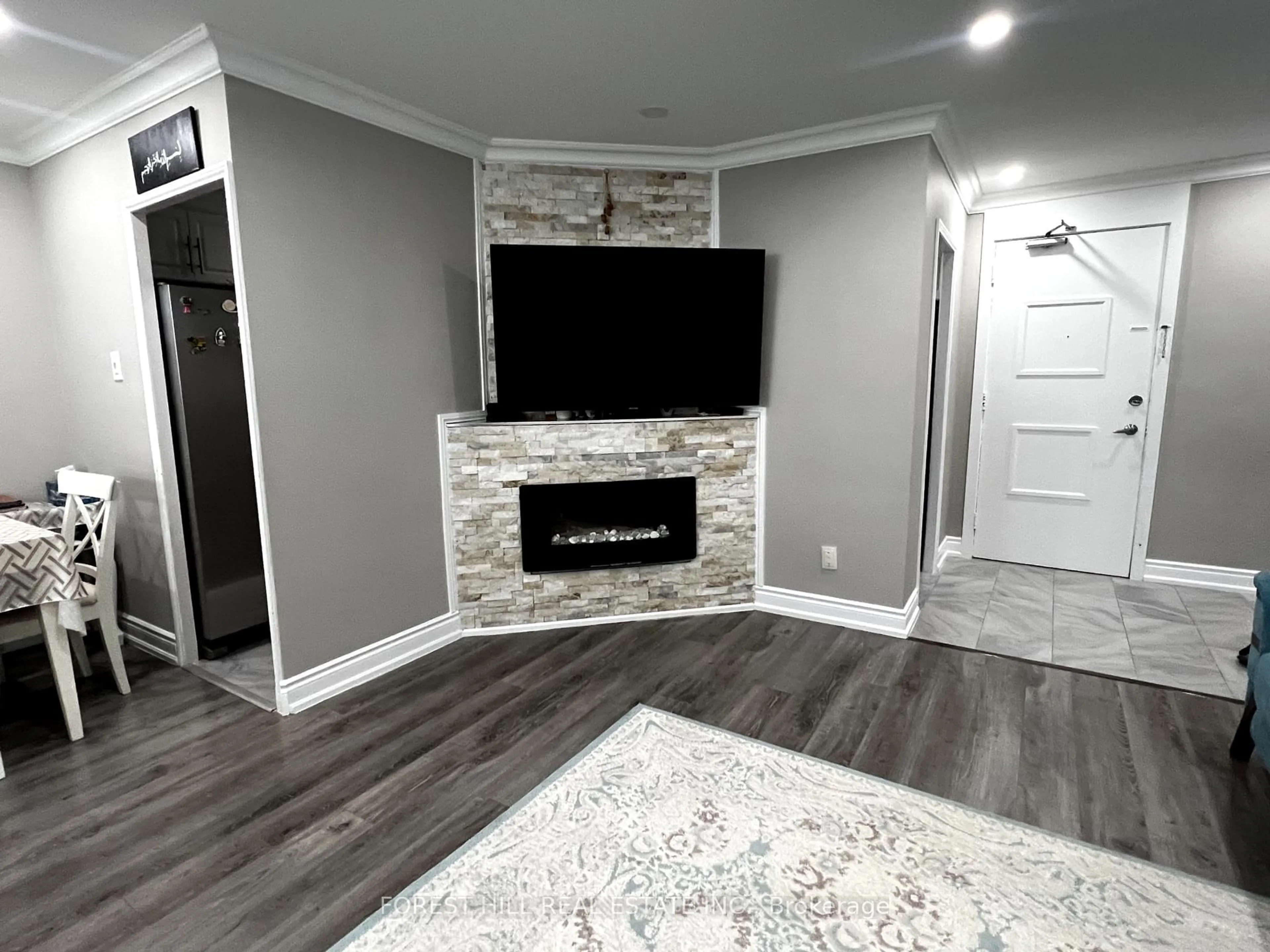 Living room with furniture, unknown for 80 Grandravine Dr #816, Toronto Ontario M3J 1B2