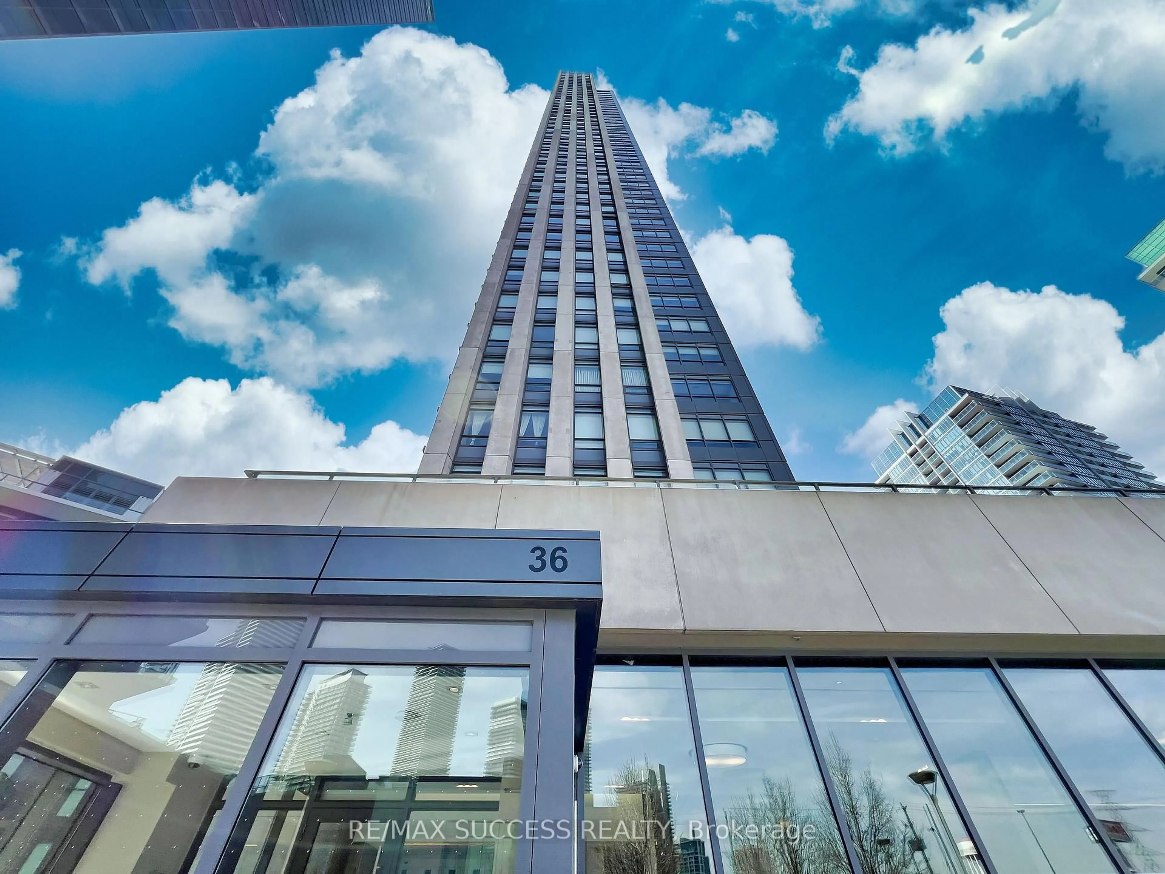 Unknown for 36 Park Lawn Rd #2707, Toronto Ontario M8V 0E5