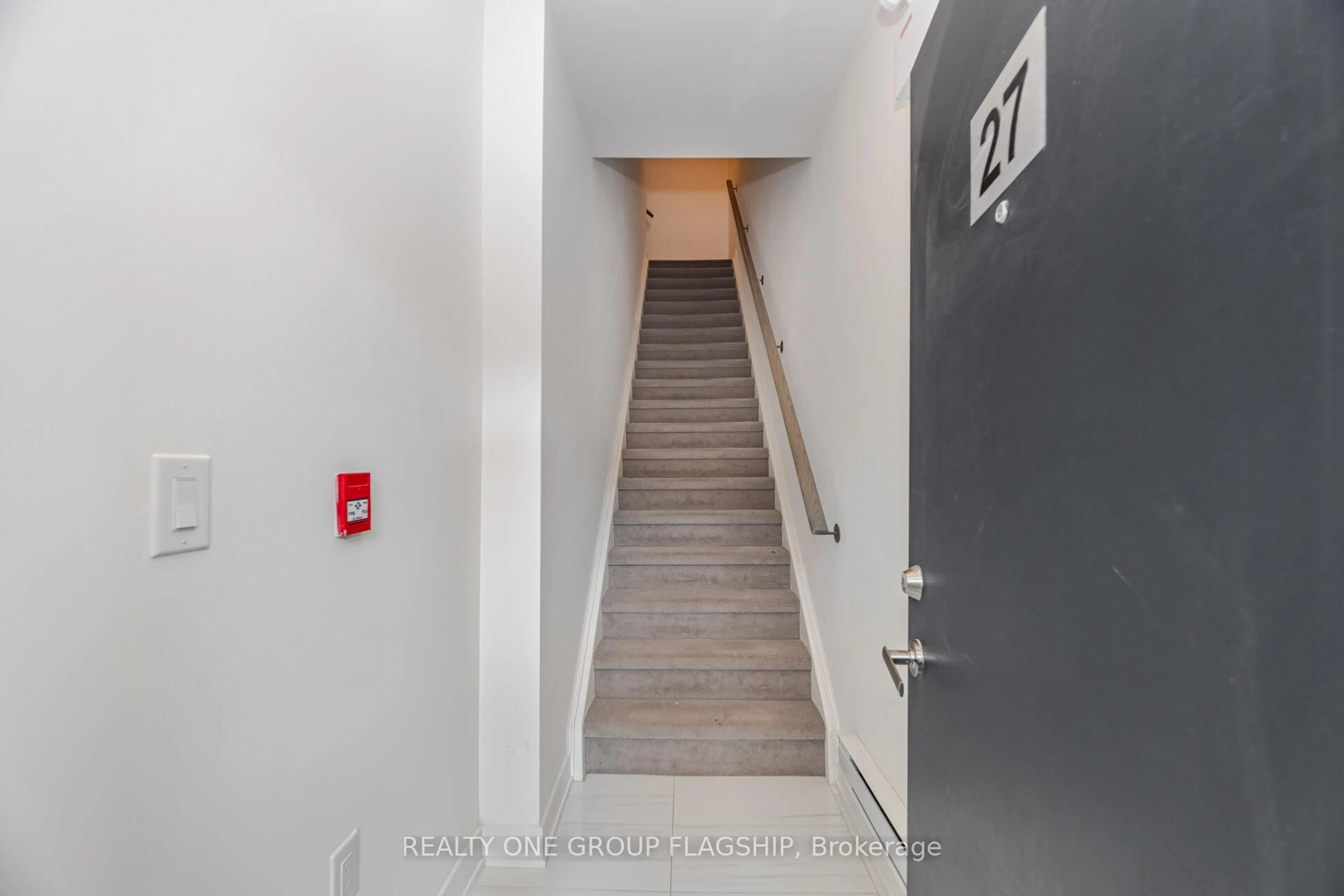 Unknown for 3476 Widdicombe Way #27, Mississauga Ontario L5L 0B8