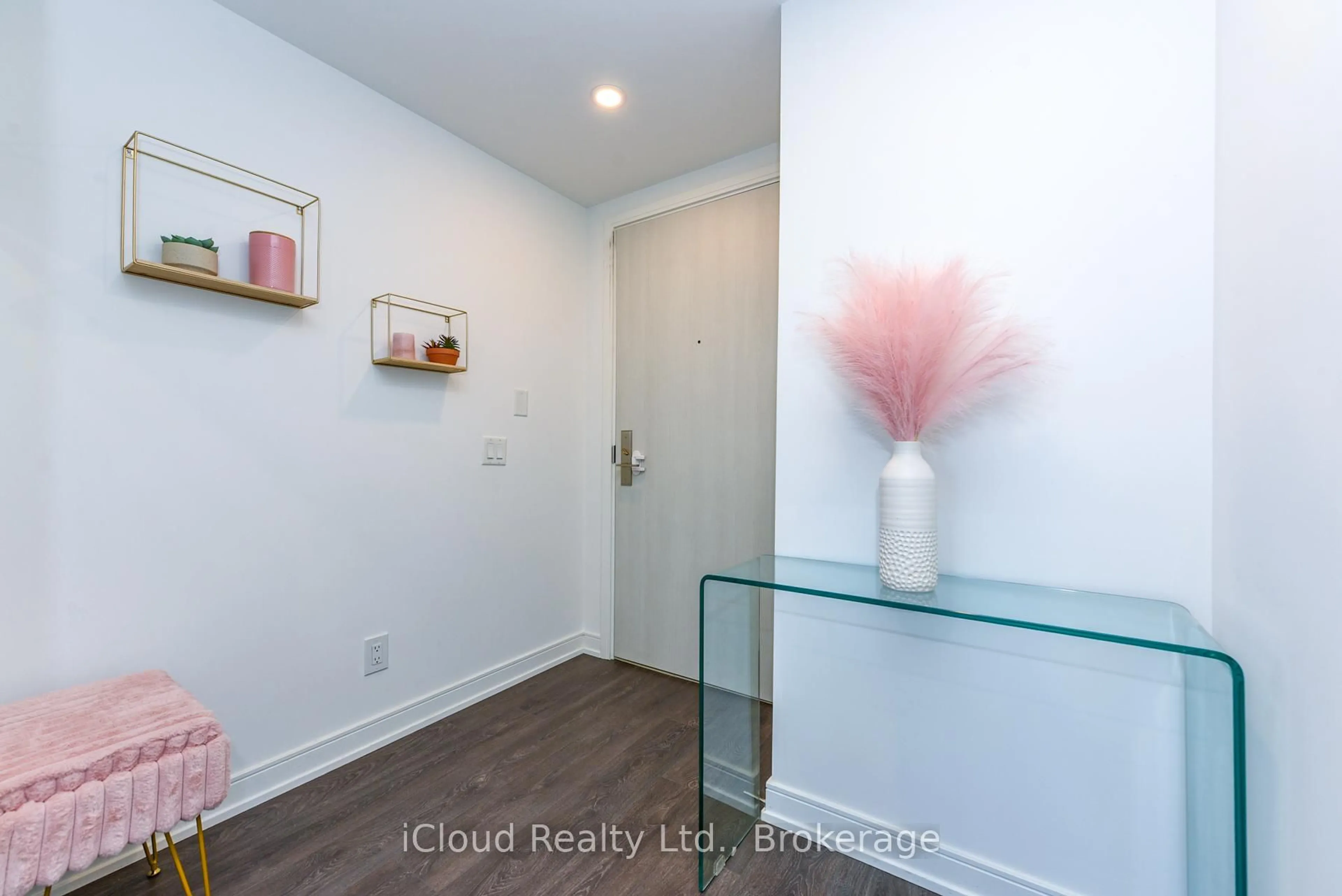 Indoor entryway for 30 Samuel Wood Way #1201, Toronto Ontario M9B 0C9
