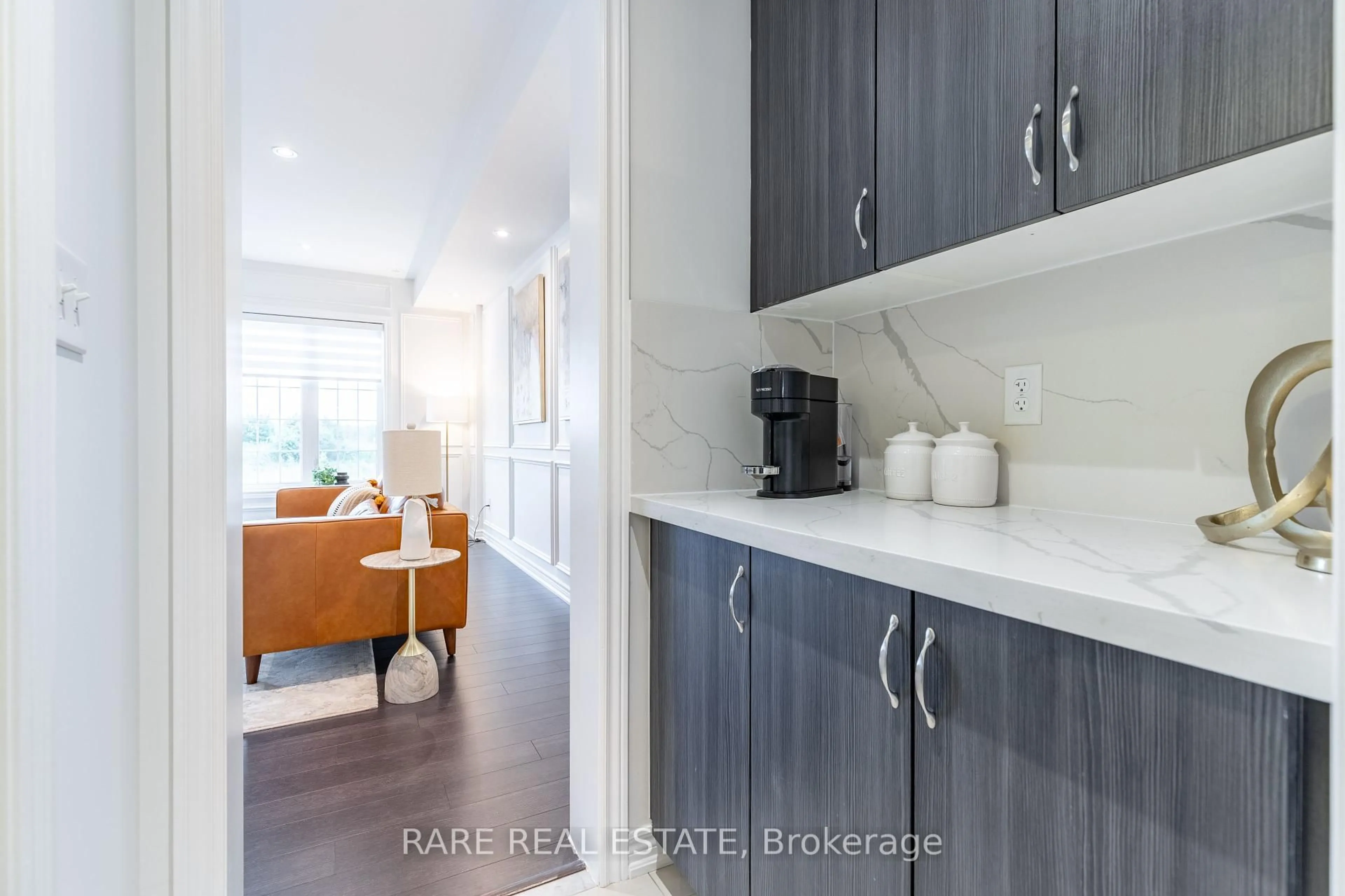 Open concept kitchen, wood/laminate floor for 483 Terrace Way, Oakville Ontario L6M 1N5