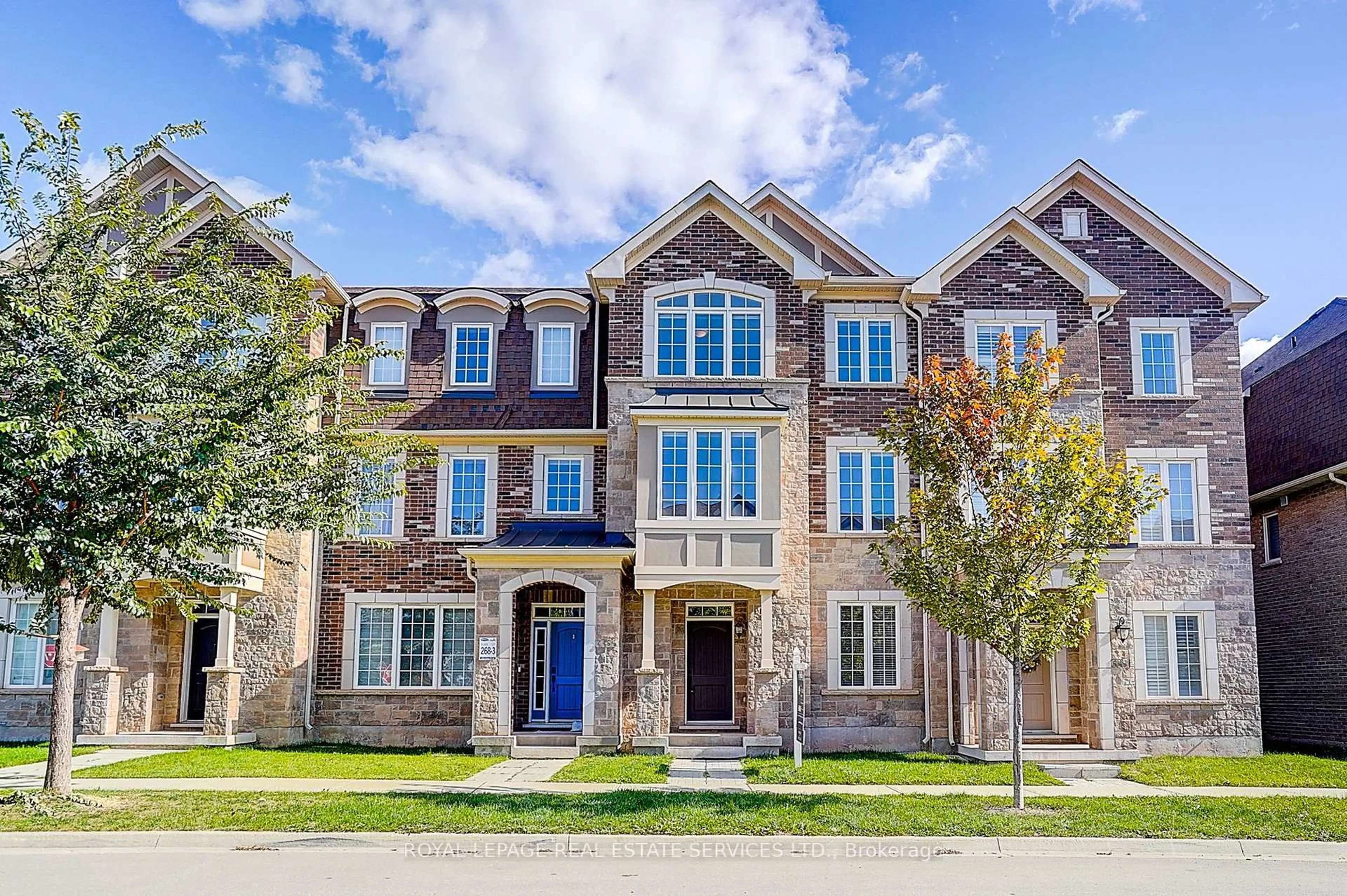 Home with brick exterior material, street for 3353 Carding Mill Tr, Oakville Ontario L6M 1R7