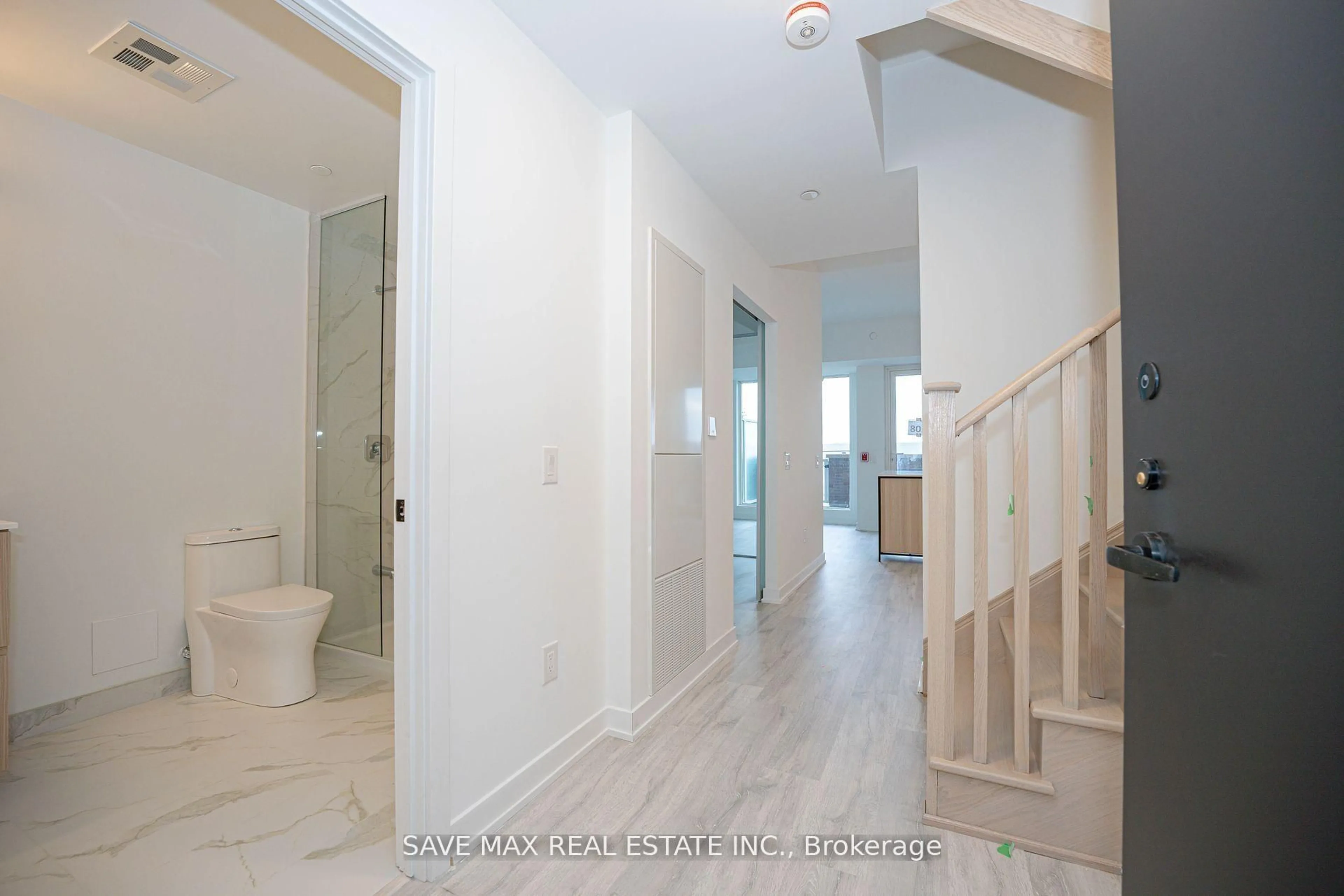 Unknown for 220 Missinnihe Way #TH108, Mississauga Ontario L5H 0A9