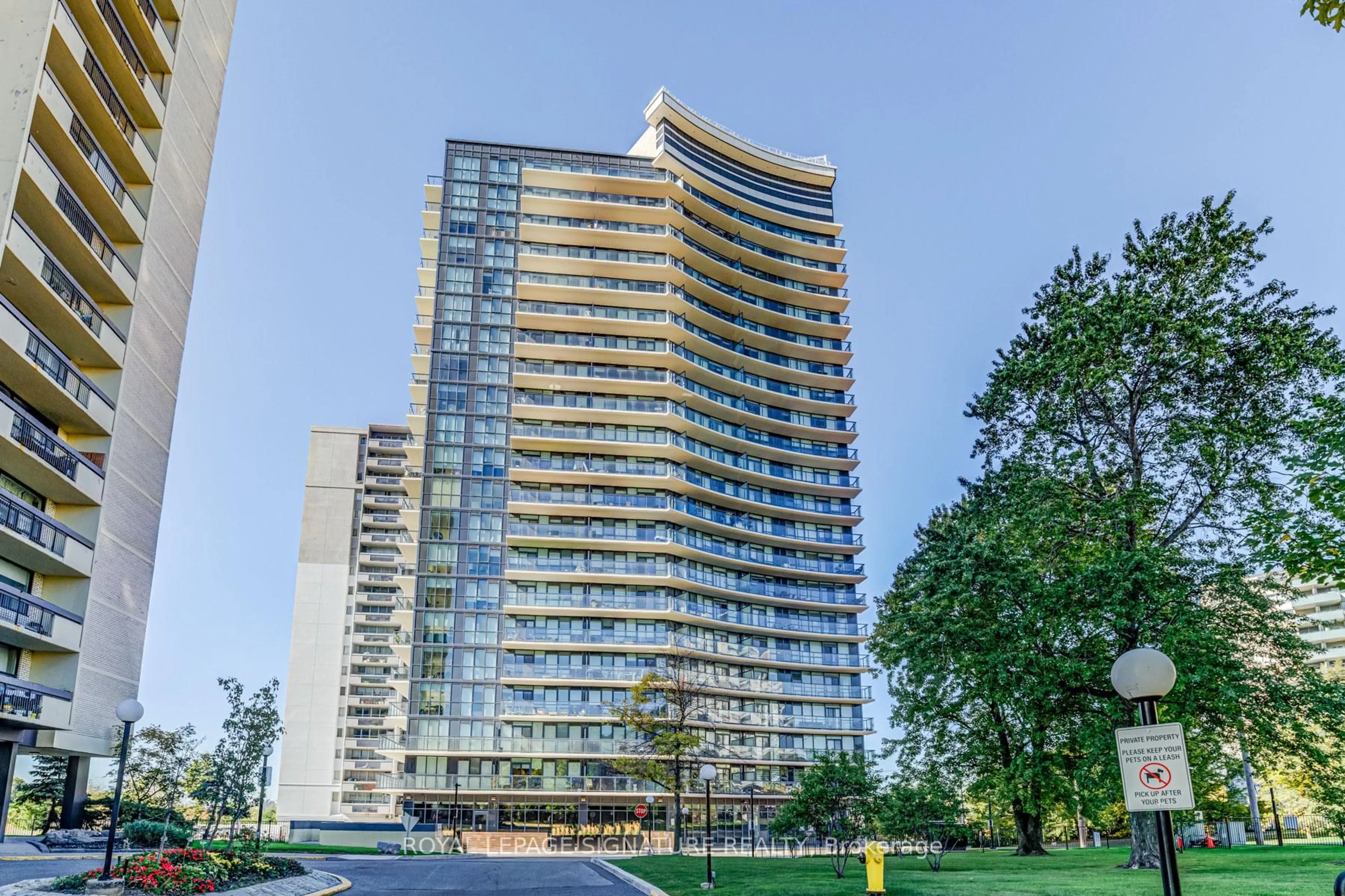 Unknown for 1461 Lawrence Ave #808, Toronto Ontario M6L 0A6