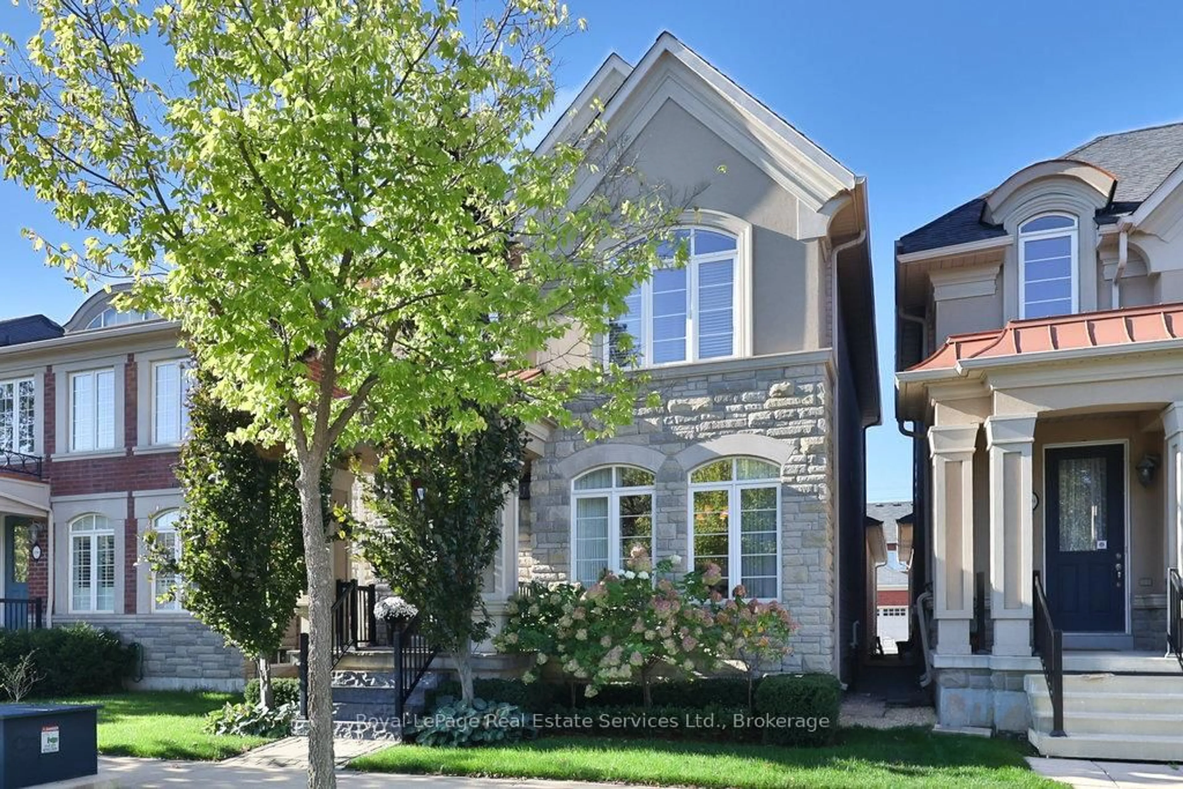 Home with brick exterior material, street for 3294 Robert Brown Blvd, Oakville Ontario L6M 0N7