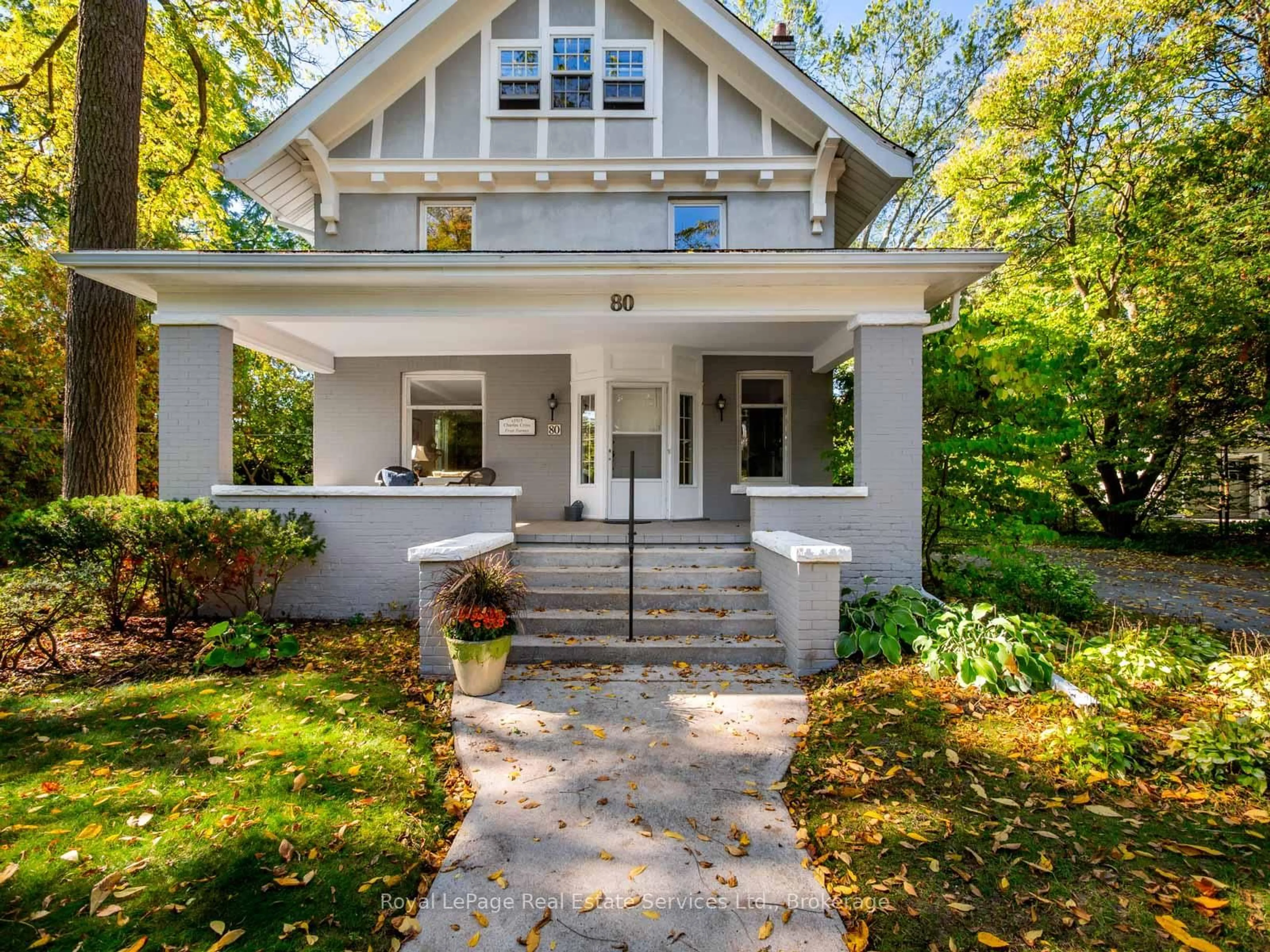 Home with vinyl exterior material, street for 80 Second St, Oakville Ontario L6J 3T3