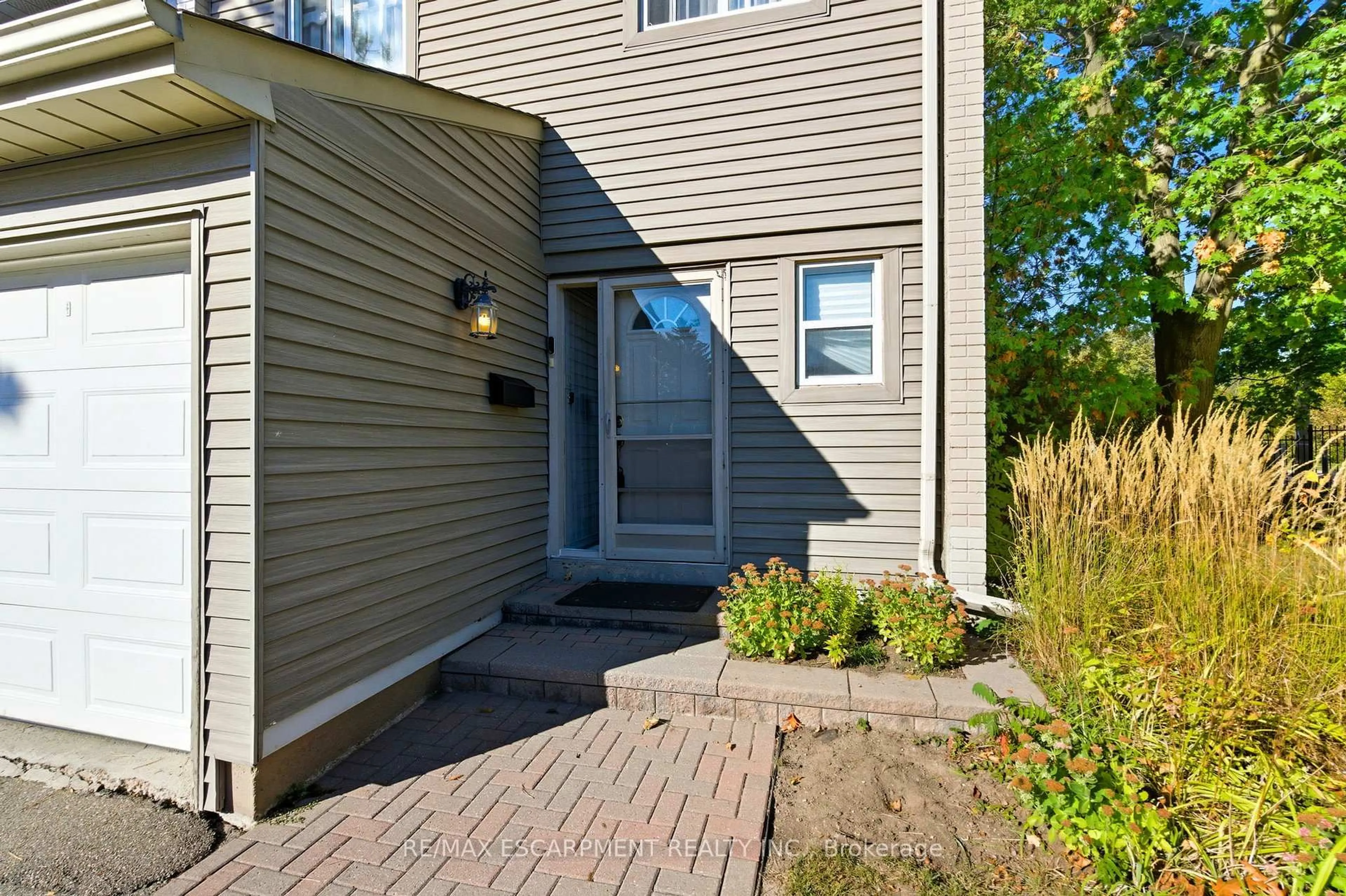 Unknown for 3500 Glen Erin Dr #6, Mississauga Ontario L5L 1W6