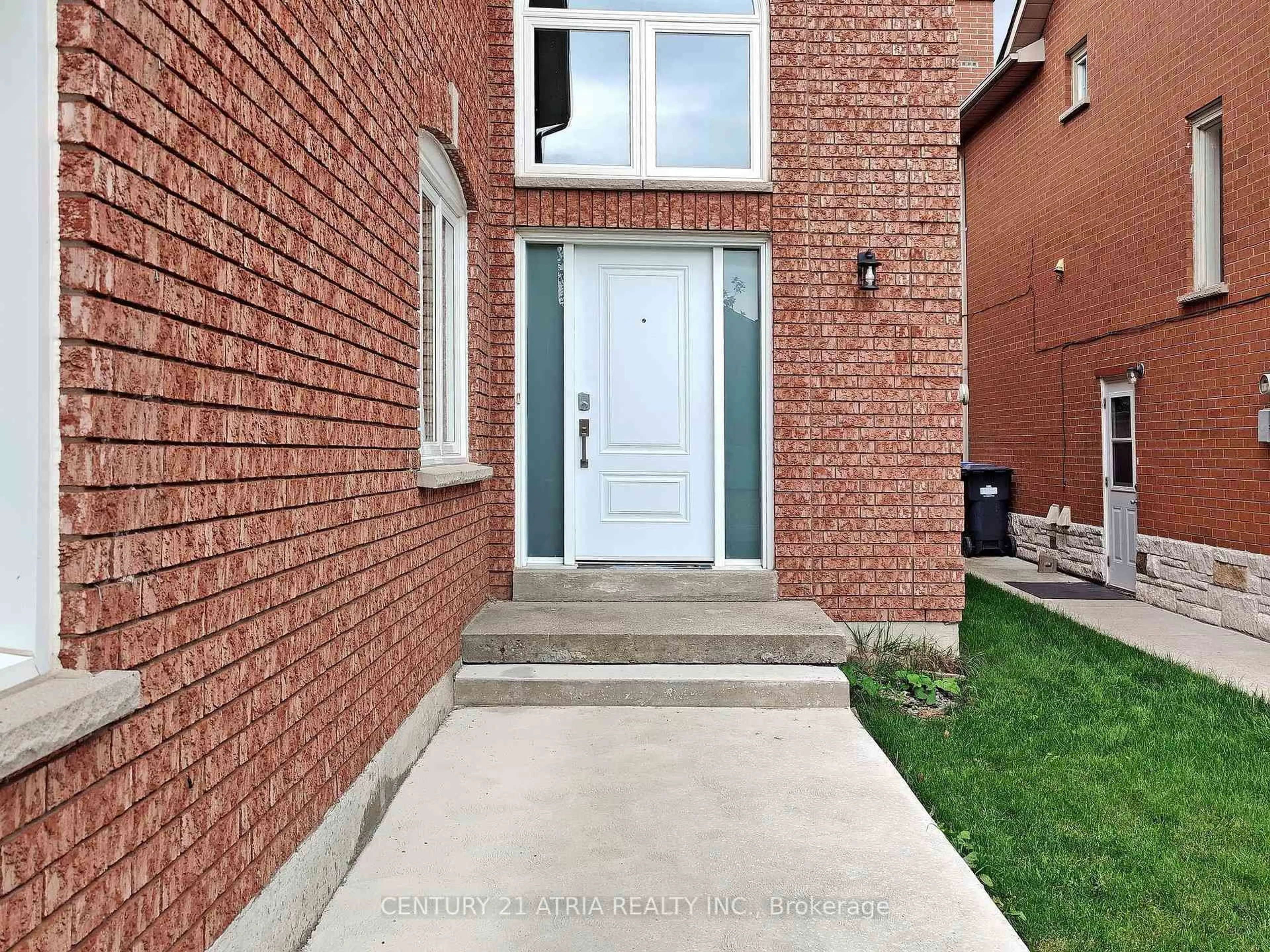 Home with brick exterior material, street for 1629 Astrella Cres, Mississauga Ontario L5M 4Z7