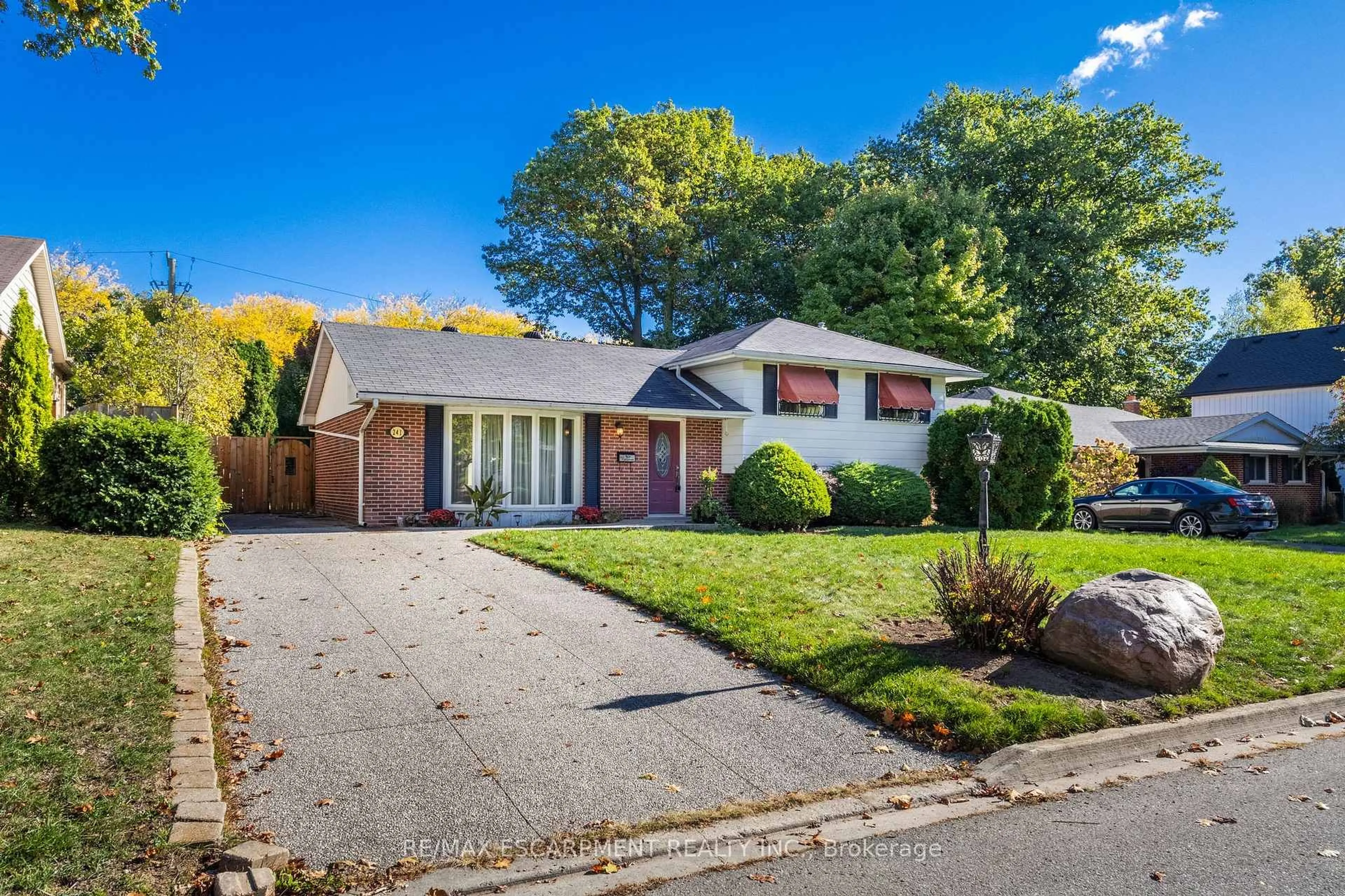 Home with brick exterior material, street for 241 TOTTENHAM Rd, Burlington Ontario L7L 4G5