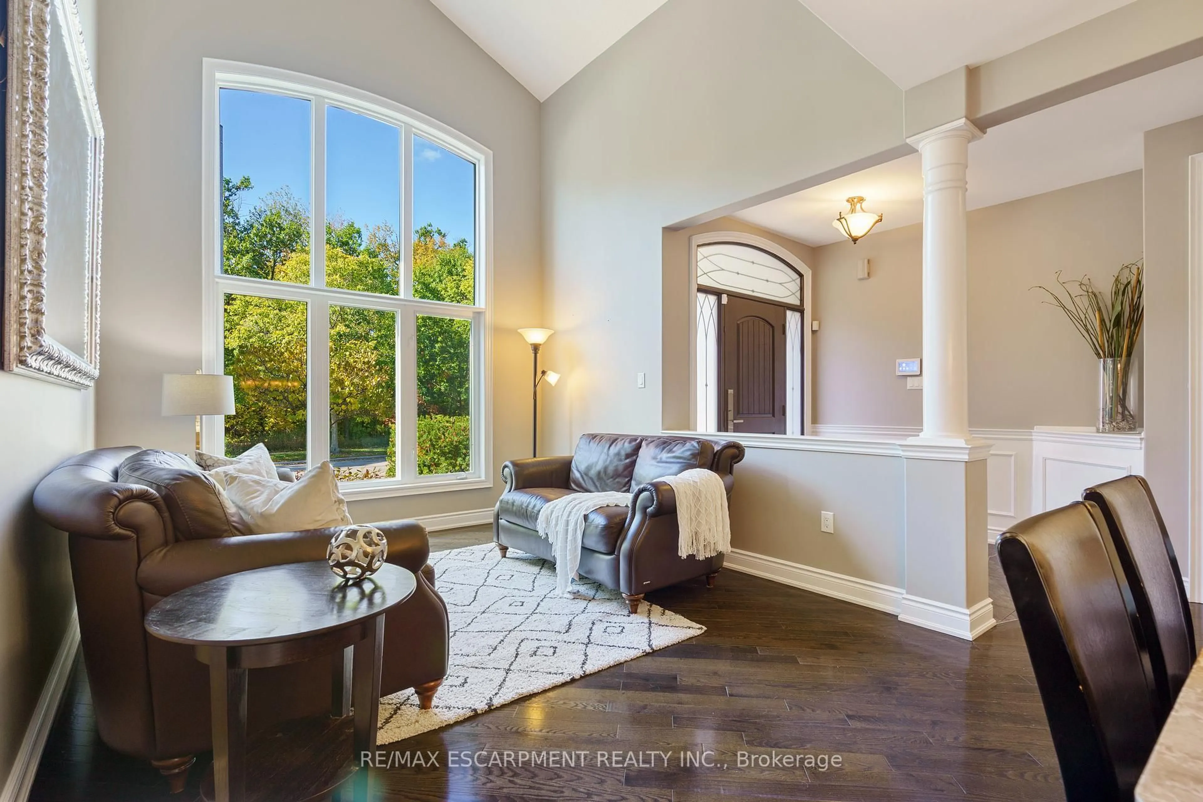 Living room with furniture, unknown for 317 Great Lakes Blvd, Oakville Ontario L6L 0A4