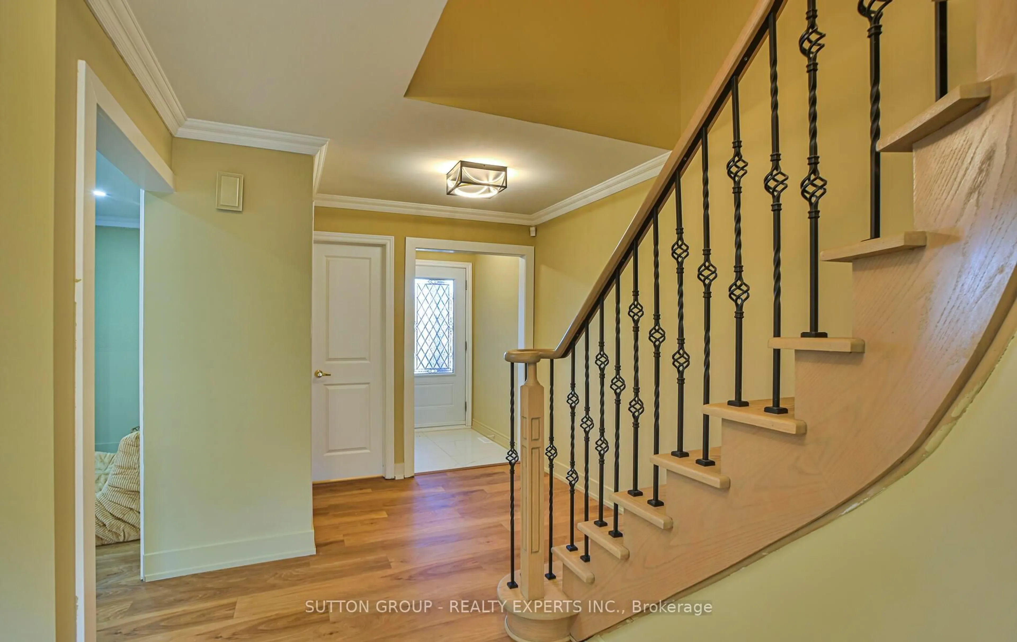 Unknown for 4322 Shelby Cres, Mississauga Ontario L4W 3T3