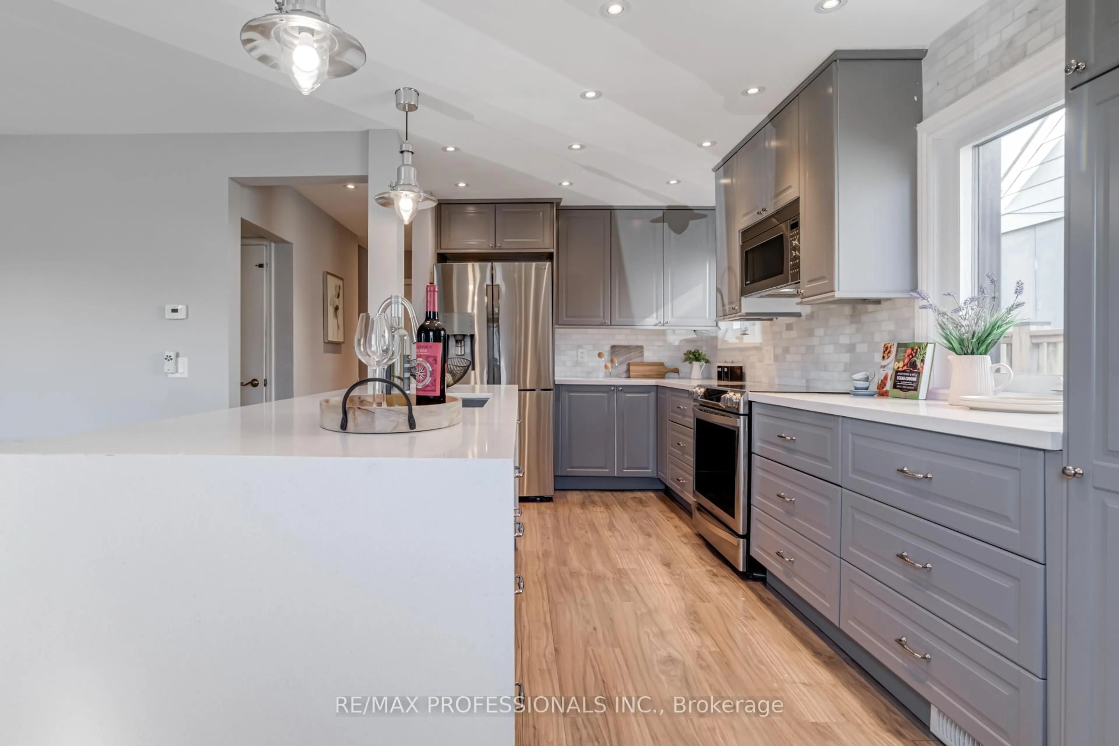 Open concept kitchen, unknown for 516 Browns Line, Toronto Ontario M8W 3V2