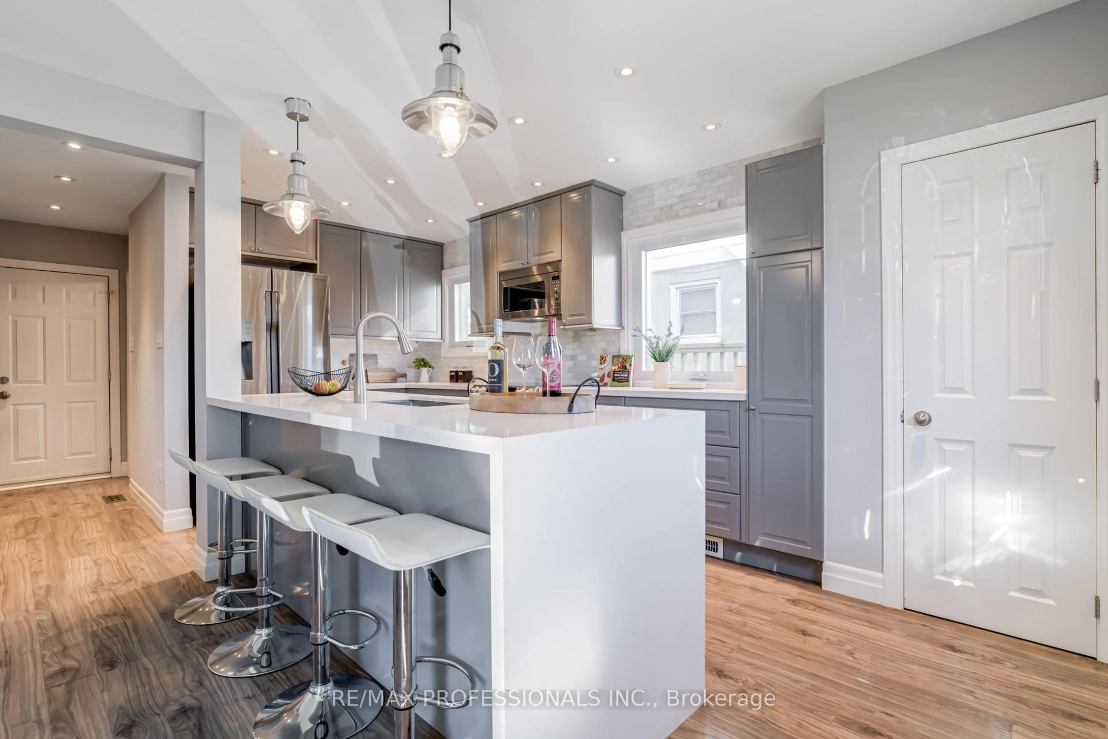 Open concept kitchen, unknown for 516 Browns Line, Toronto Ontario M8W 3V2