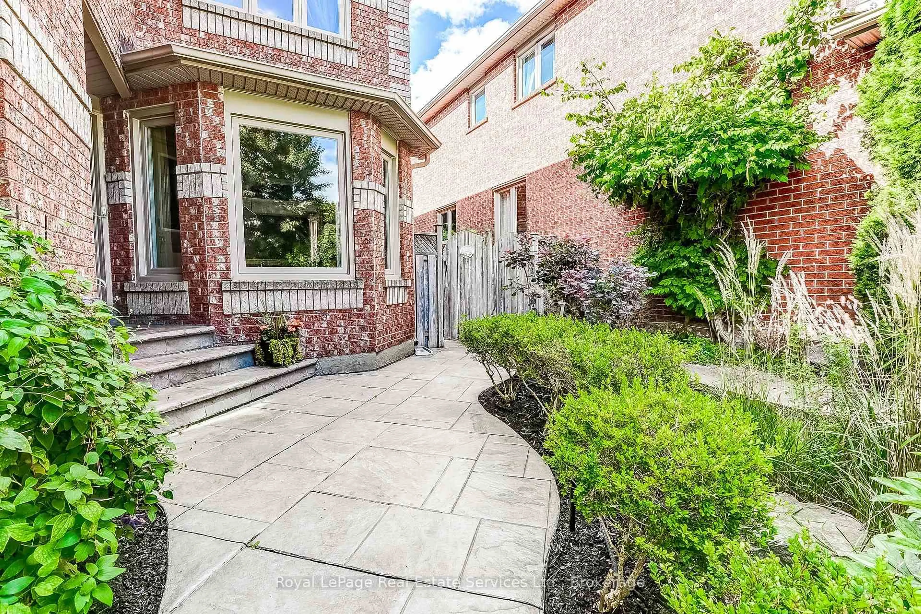 Unknown for 2176 Havenbrook Rd, Oakville Ontario L6H 3B3