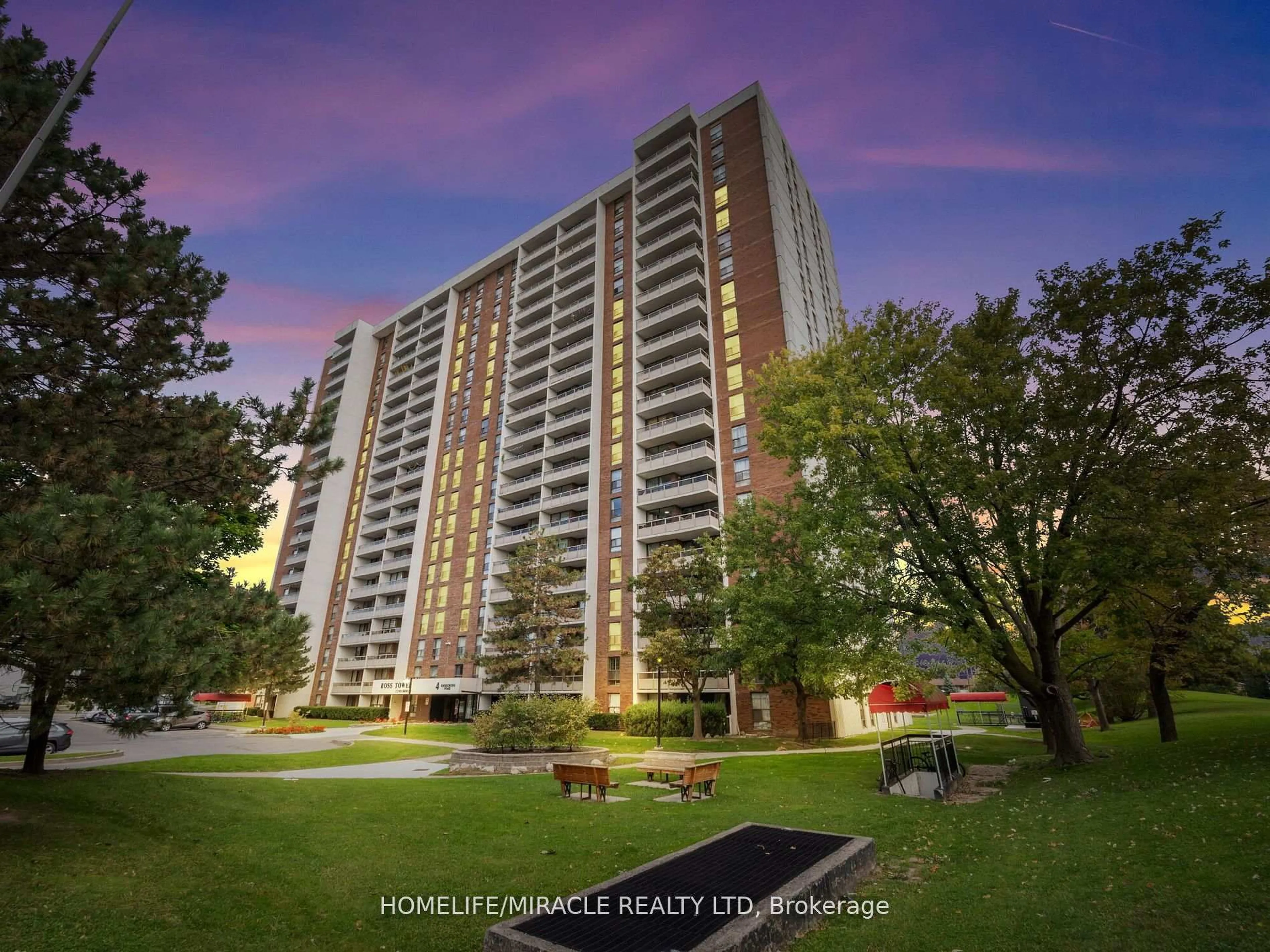 A pic from outside/outdoor area/front of a property/back of a property/a pic from drone, unknown for 4 Kings Cross Rd #1511, Brampton Ontario L6T 3X8