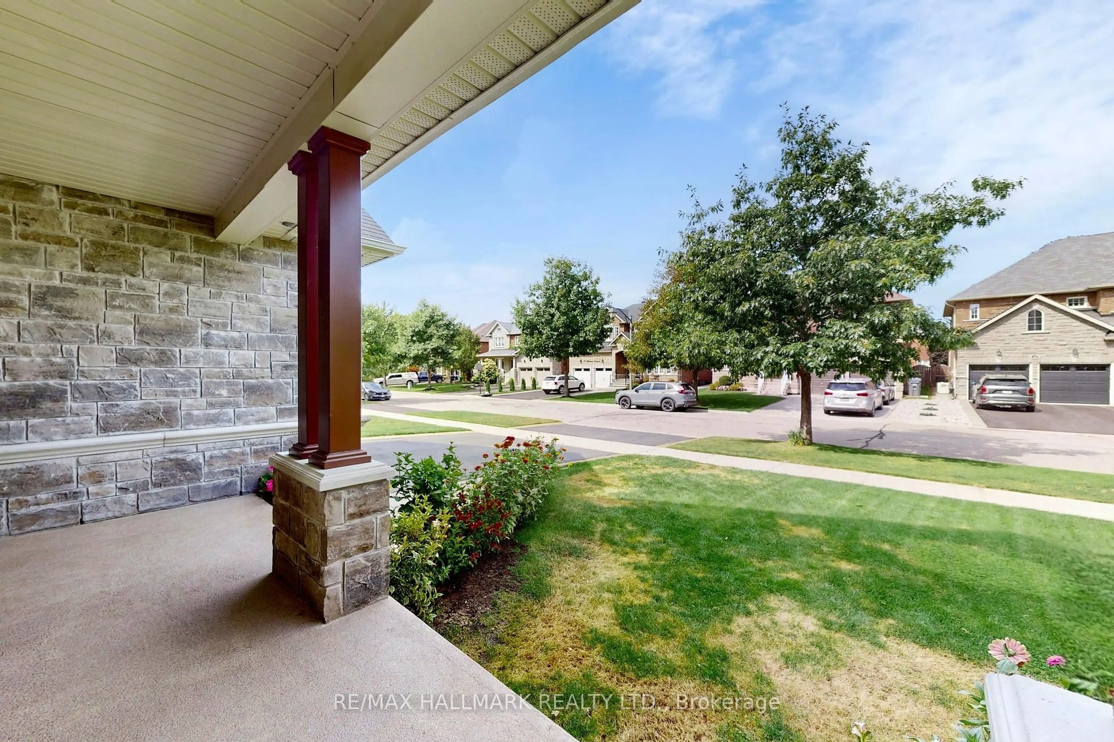 Unknown for 33 Borland Cres, Caledon Ontario L7C 3M4