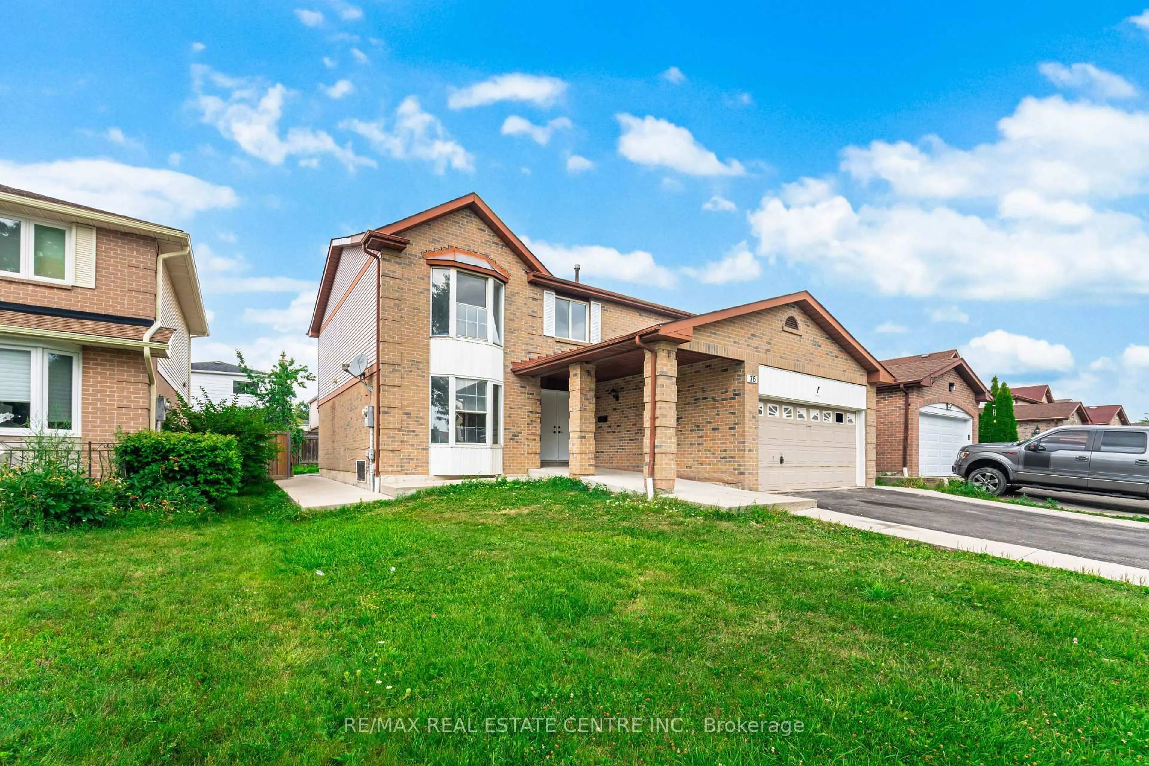 Home with brick exterior material, street for 76 Moffatt Ave, Brampton Ontario L6Y 2P3