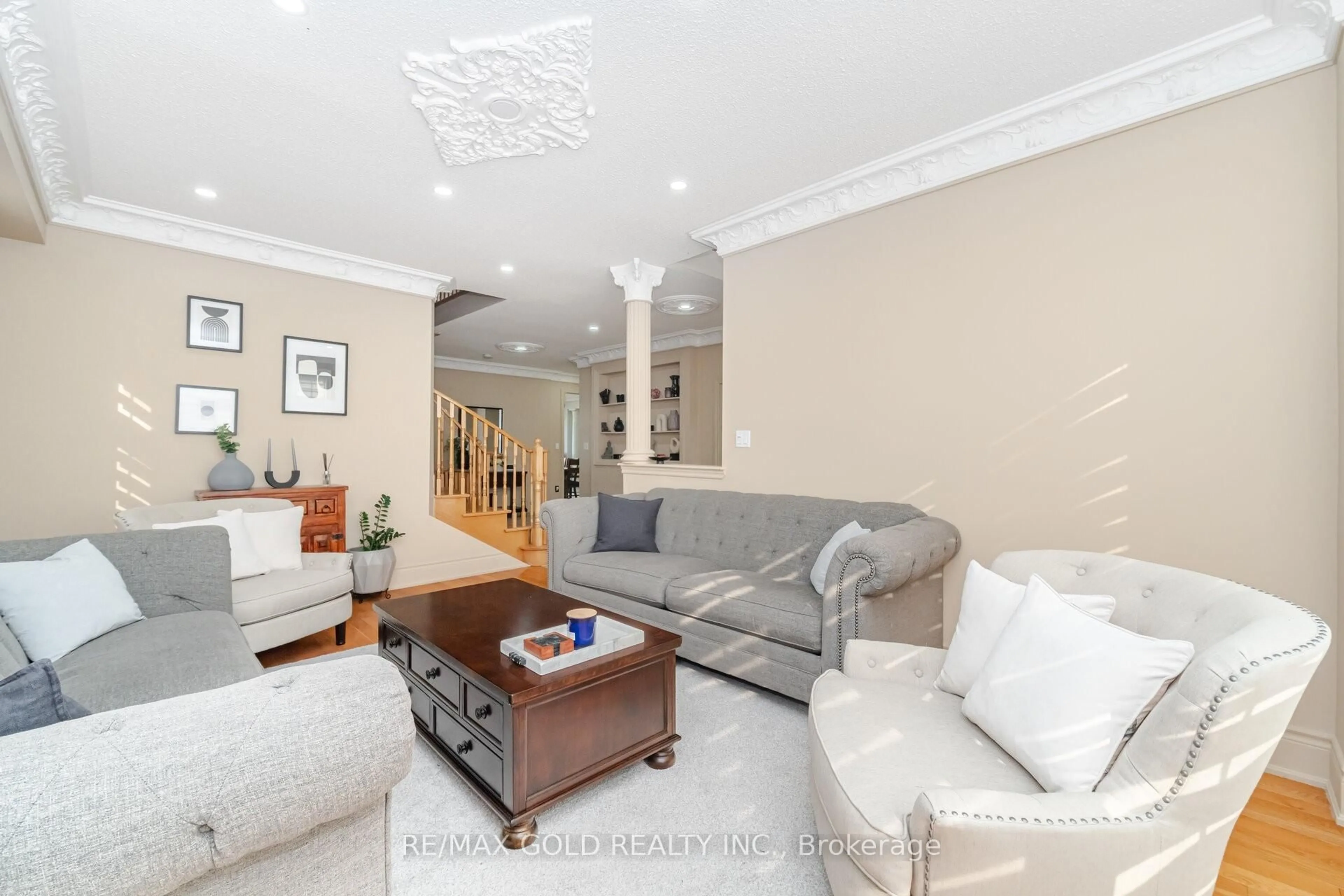 Living room with furniture, unknown for 41 Leparc Rd, Brampton Ontario L6P 2W8