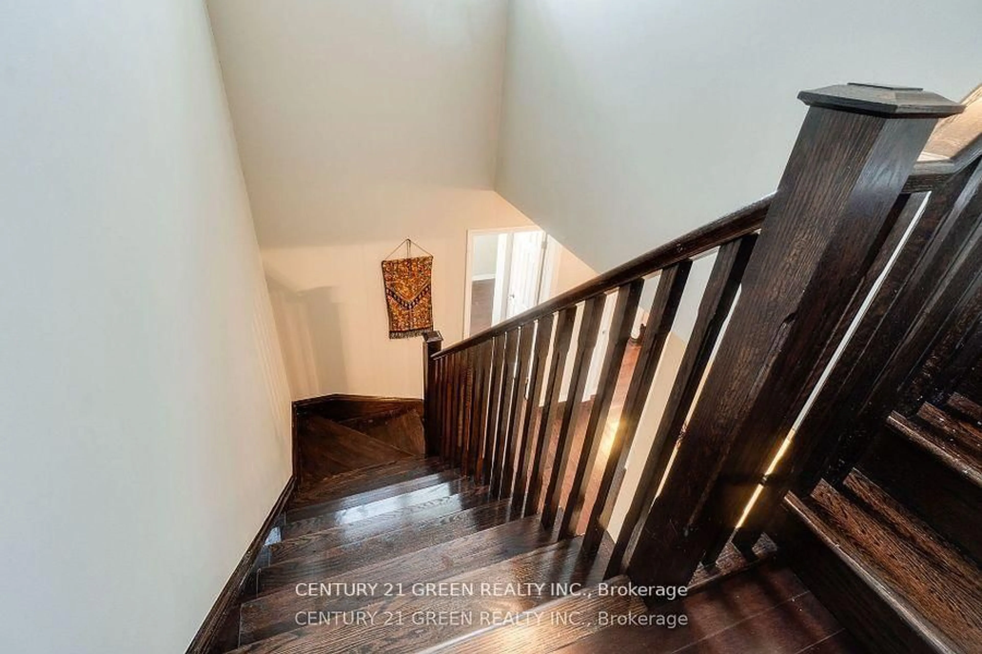 Stairs for 2614 Dashwood Dr #24, Oakville Ontario L6M 4C2