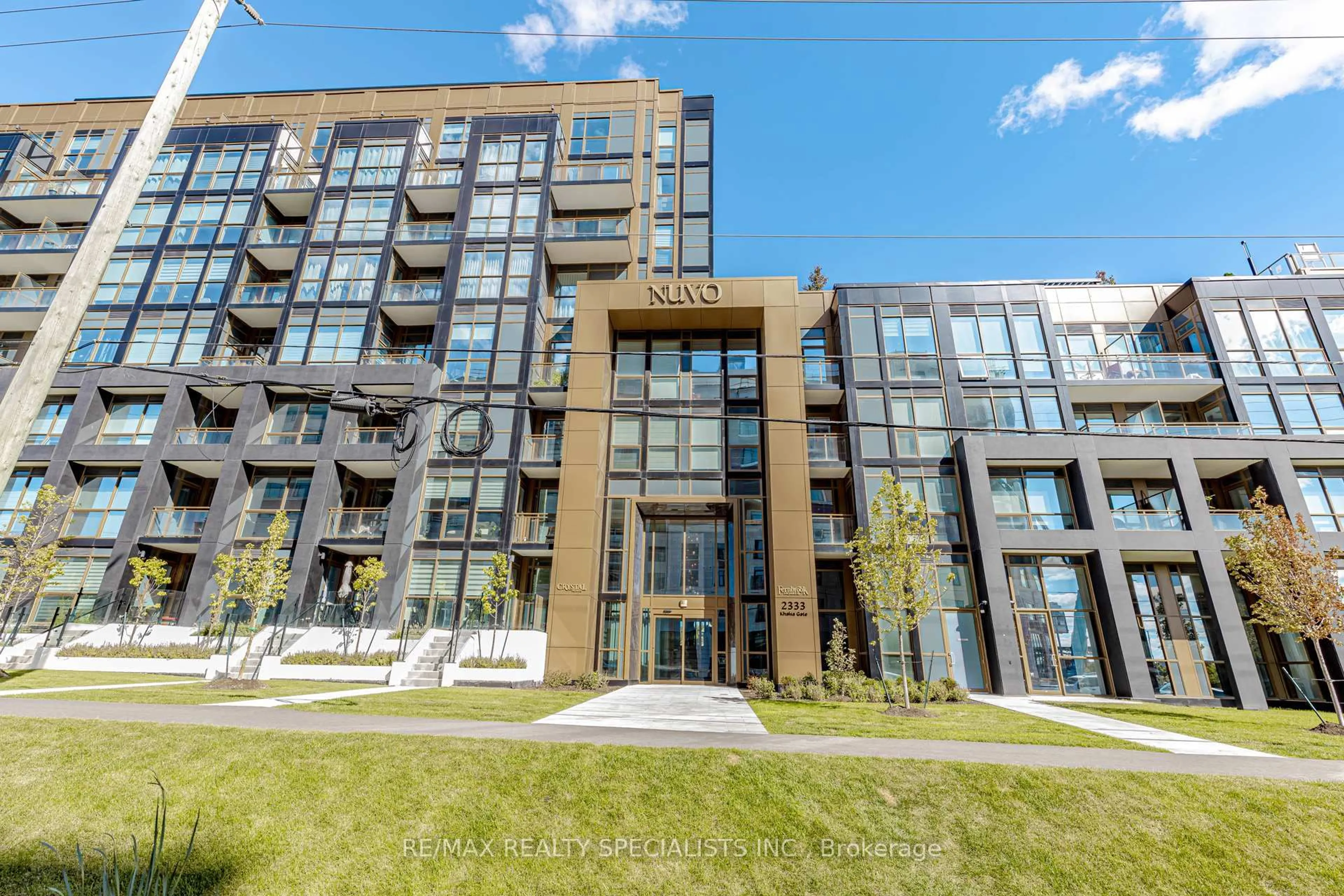 Indoor foyer for 2333 Khalsa Gate #404, Oakville Ontario L6M 4J2