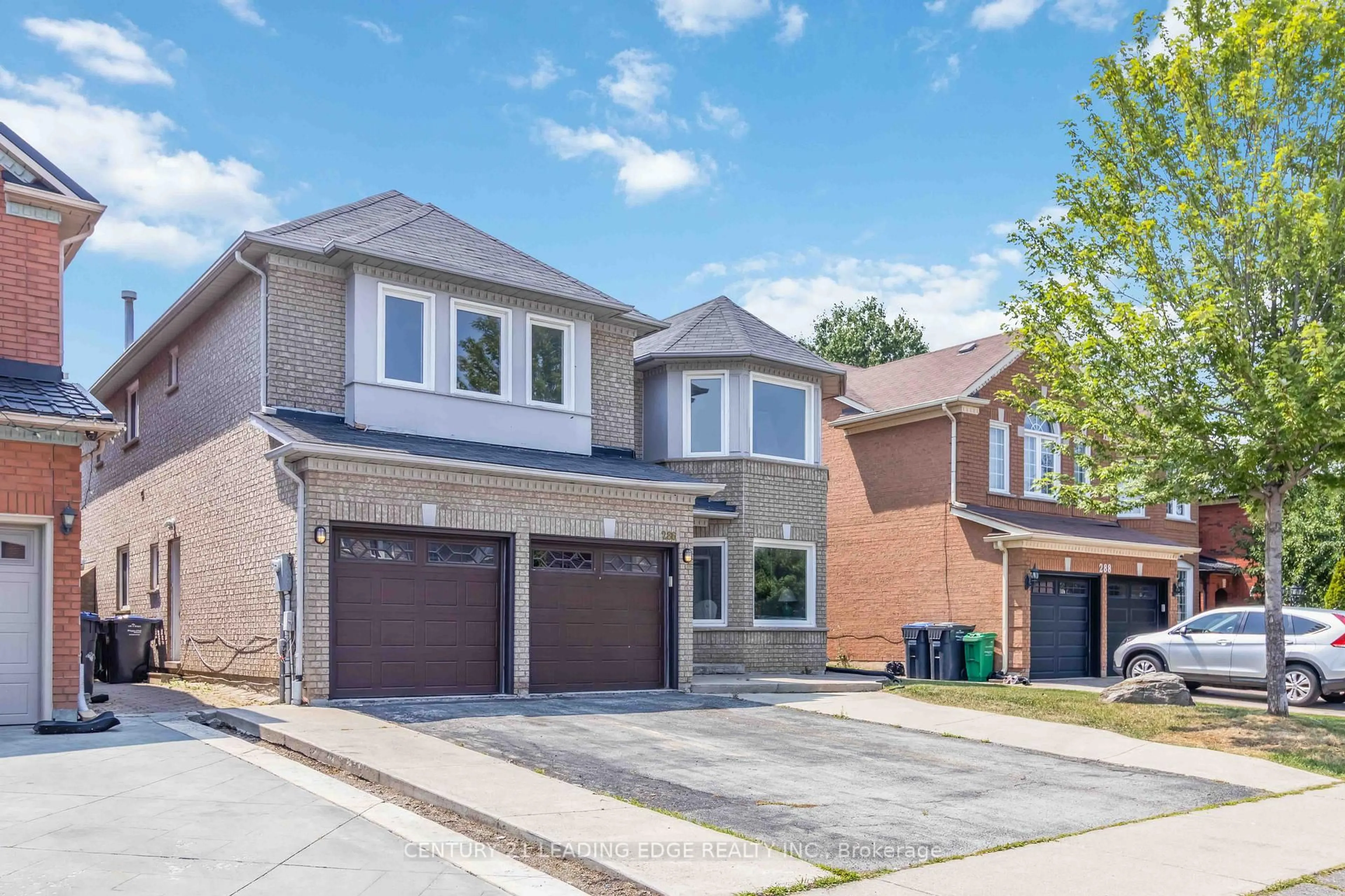 Home with brick exterior material, street for 286 FERNFOREST Dr, Brampton Ontario L6R 1B6