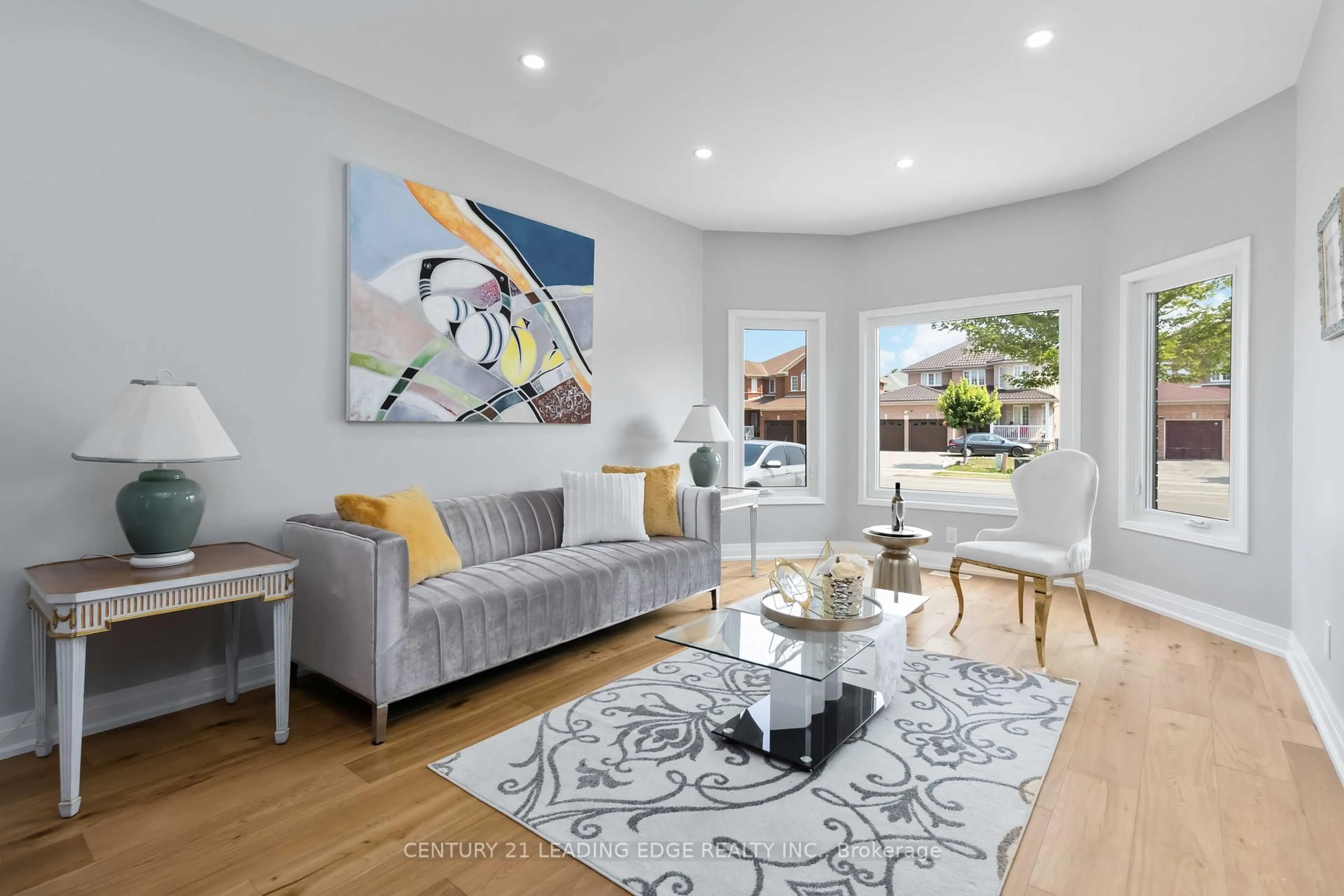 Living room with furniture, unknown for 286 FERNFOREST Dr, Brampton Ontario L6R 1B6