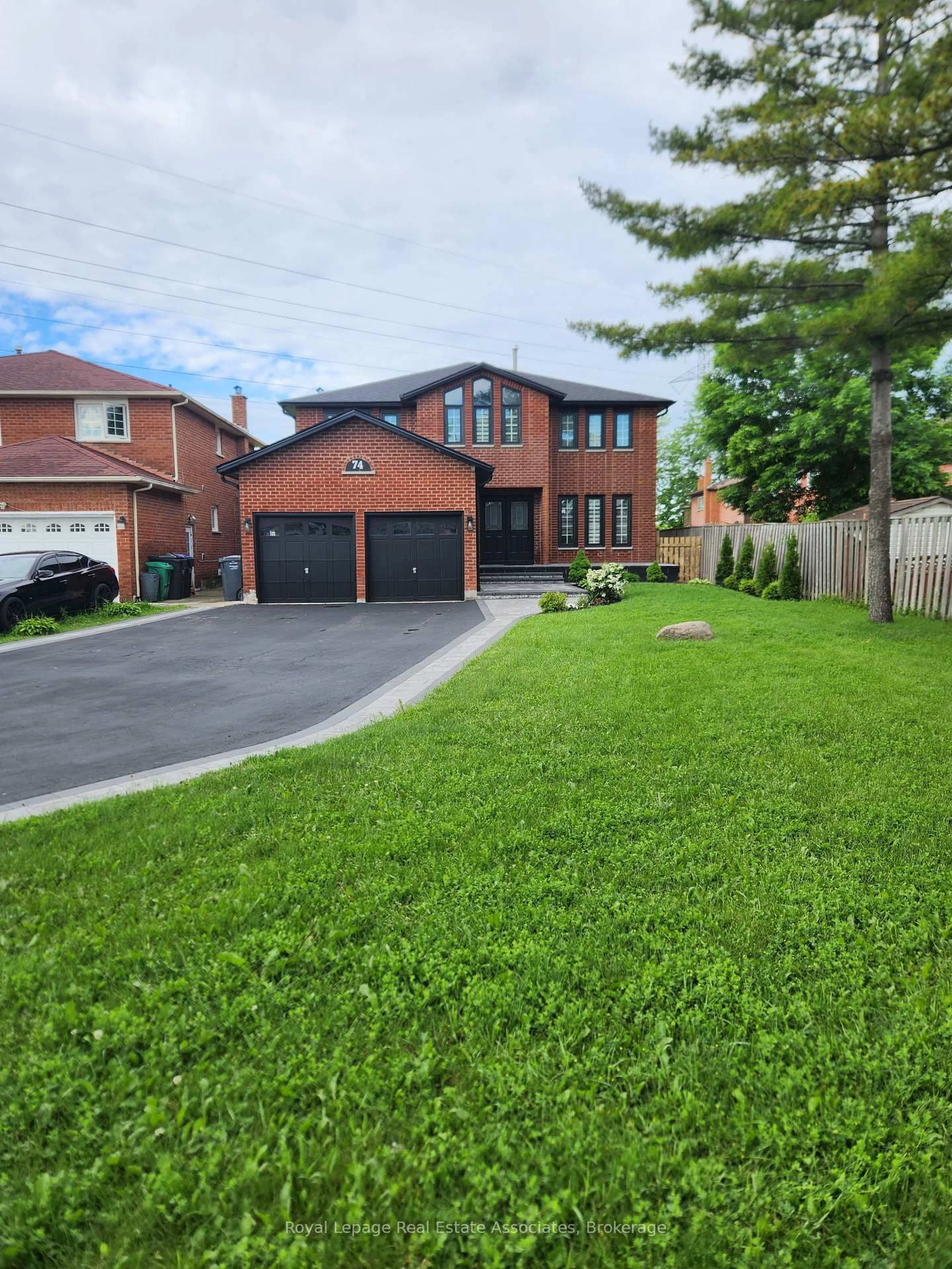 Home with brick exterior material, street for 74 O'hara Pl, Brampton Ontario L6Y 3R7