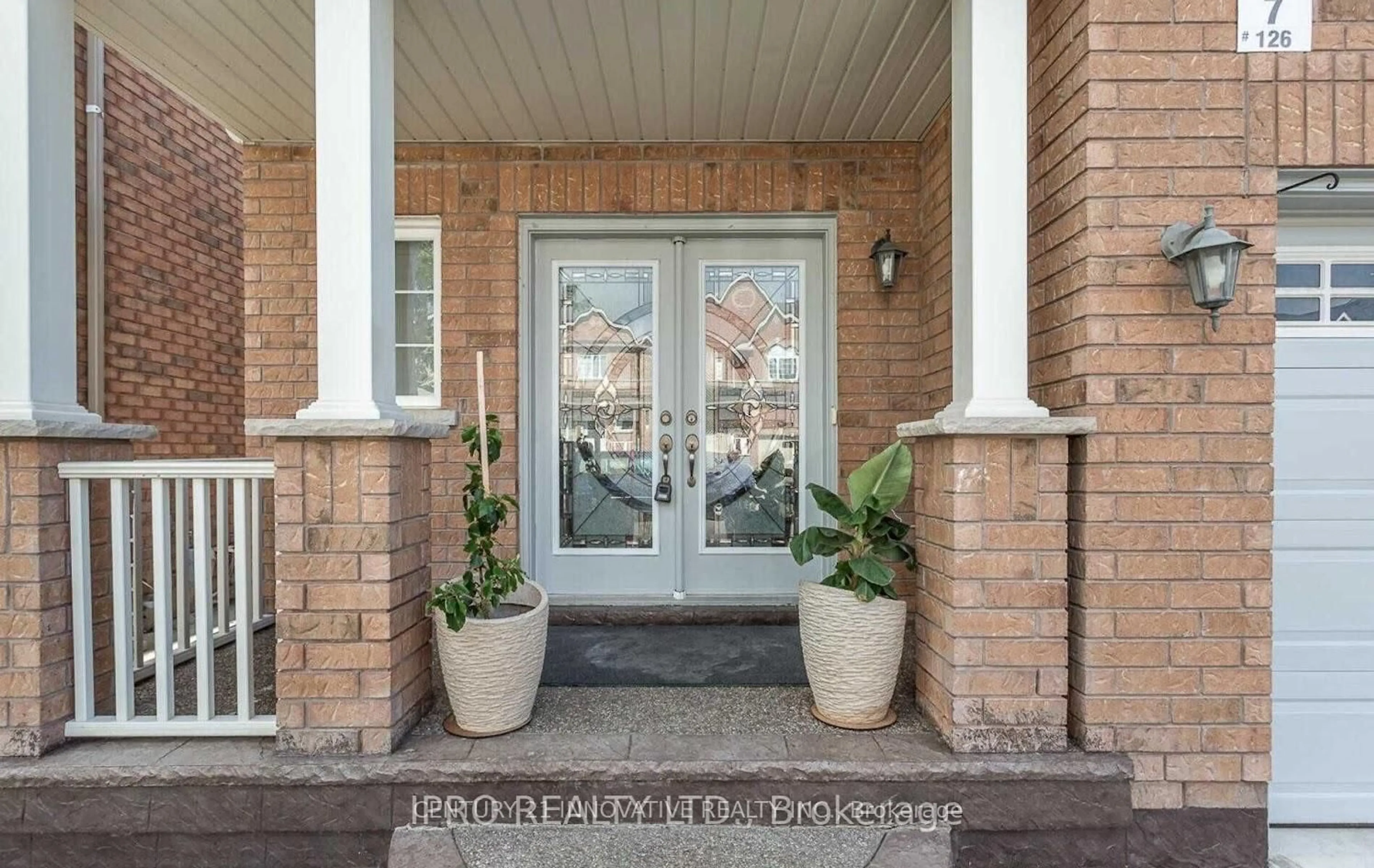 Indoor entryway for 126 Footbridge Cres, Brampton Ontario L6R 0T9