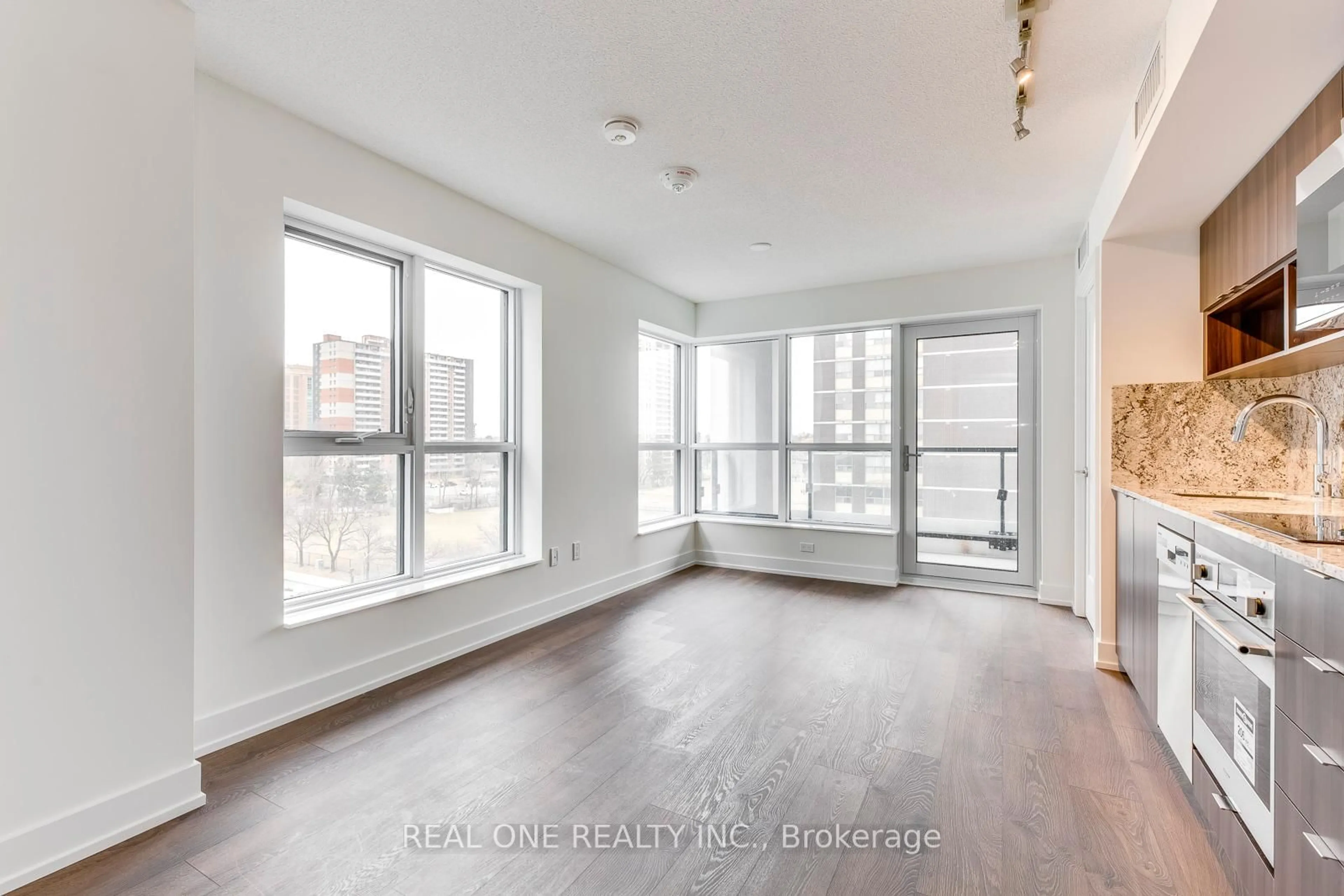 A pic of a room for 9 Mabelle Ave #616, Toronto Ontario M9A 0E1